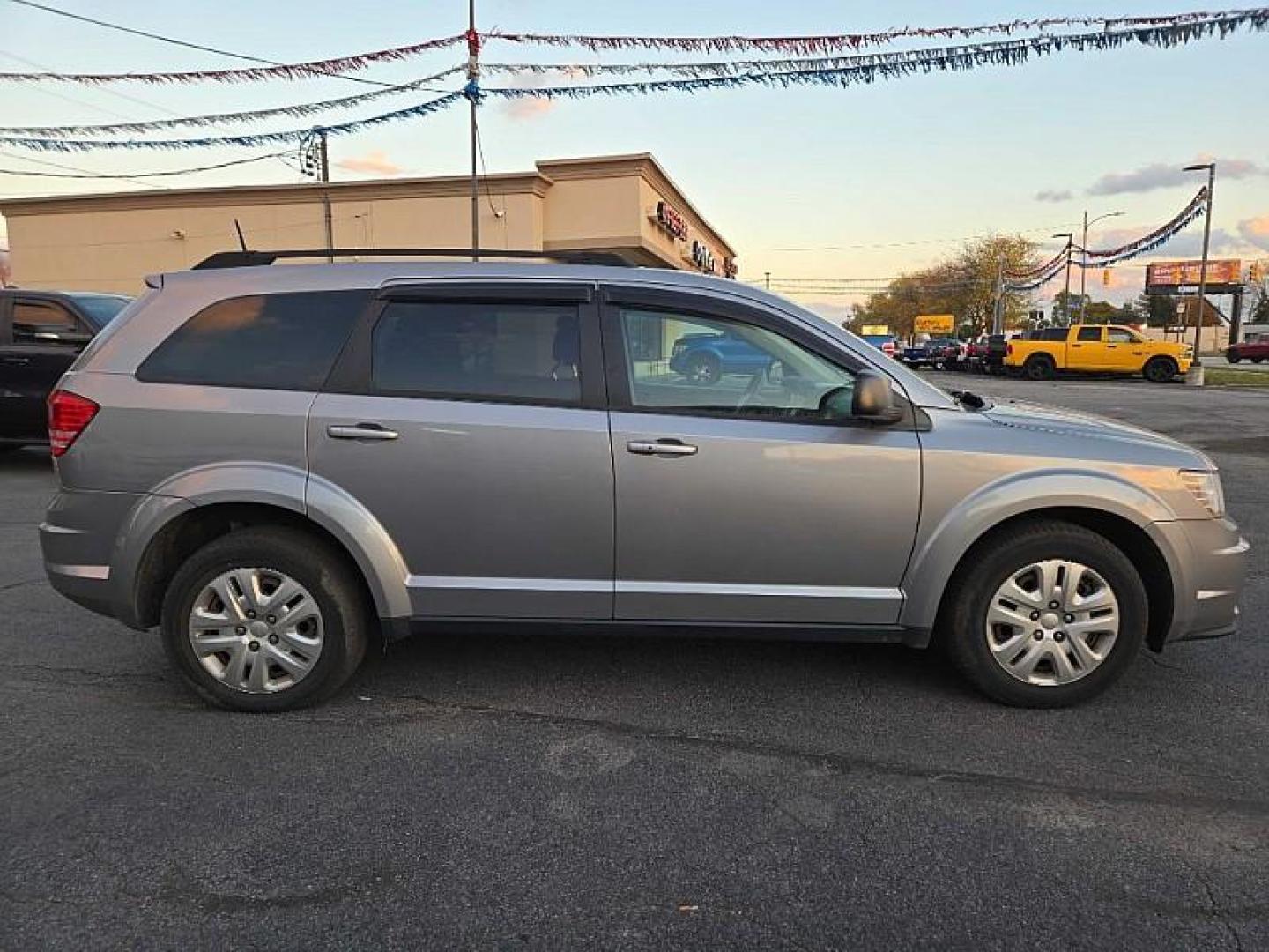 2020 SILVER /BLACK Dodge Journey SE Value (3C4PDCAB6LT) with an 2.4L L4 DOHC 16V engine, 6A transmission, located at 3304 Woodville Road, Northwood, OH, 43619, (419) 210-8019, 41.612694, -83.480743 - Your #1 Destination for Auto Loans and mdash;No Matter Your Credit!At our dealership, we believe everyone deserves the opportunity to drive their dream car and mdash;whether you have good credit, bad credit, or no credit at all. With a wide selection of hundreds of cars, trucks, and SUVs, you'll fin - Photo#5