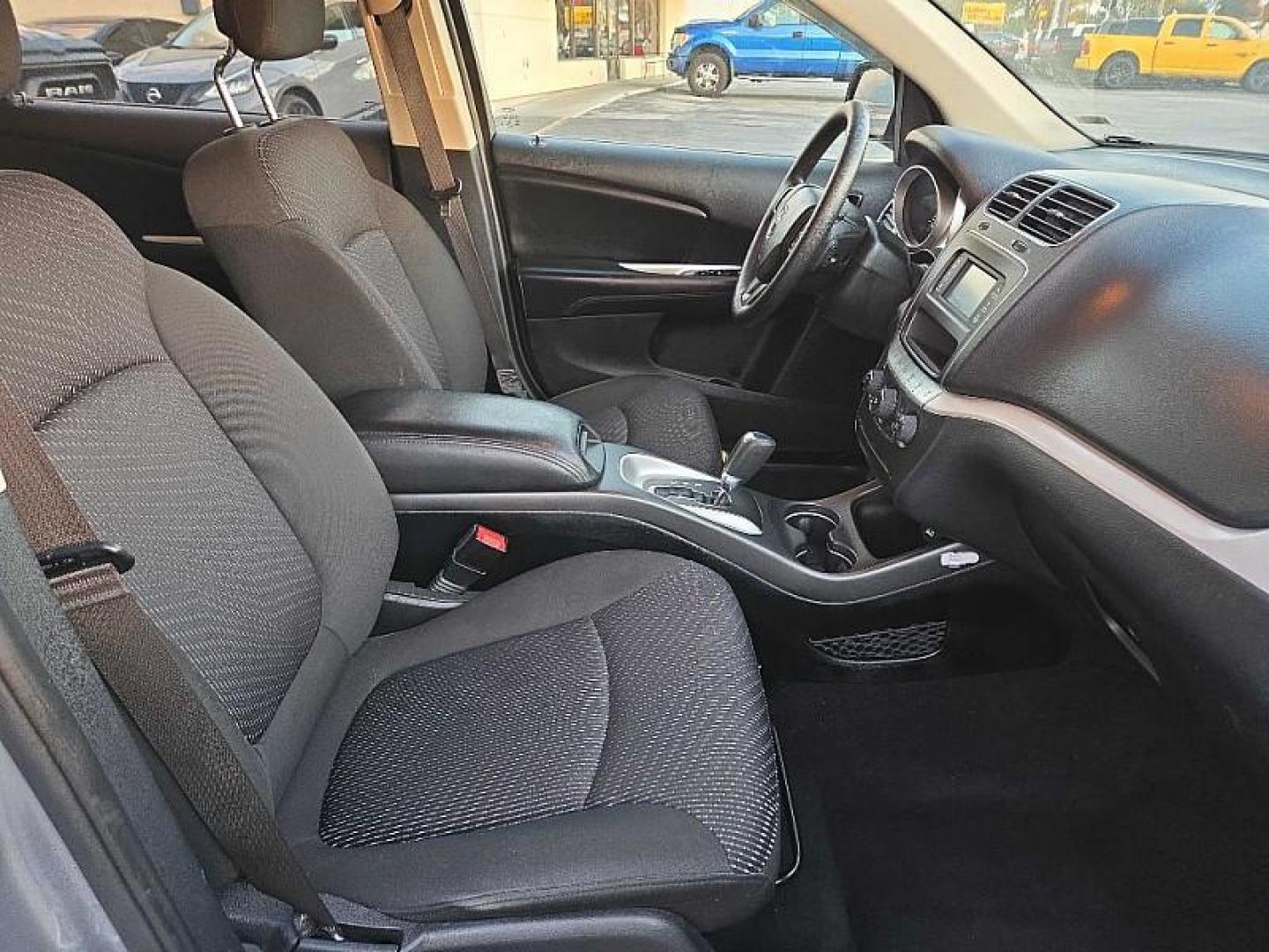 2020 SILVER /BLACK Dodge Journey SE Value (3C4PDCAB6LT) with an 2.4L L4 DOHC 16V engine, 6A transmission, located at 3304 Woodville Road, Northwood, OH, 43619, (419) 210-8019, 41.612694, -83.480743 - Your #1 Destination for Auto Loans and mdash;No Matter Your Credit!At our dealership, we believe everyone deserves the opportunity to drive their dream car and mdash;whether you have good credit, bad credit, or no credit at all. With a wide selection of hundreds of cars, trucks, and SUVs, you'll fin - Photo#18