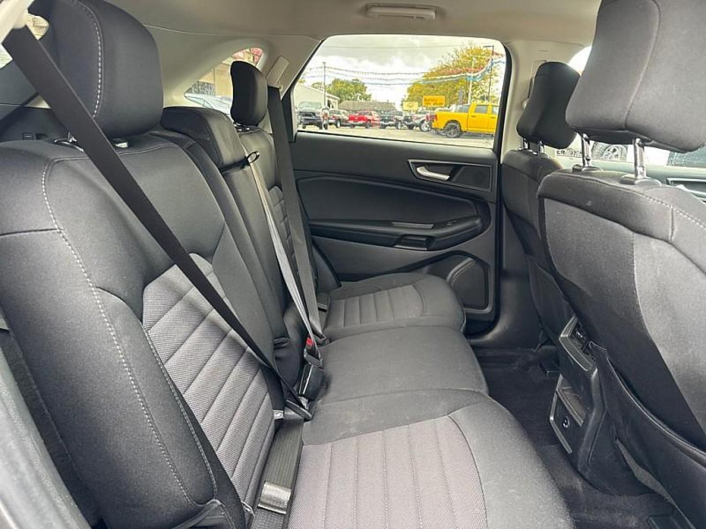 2022 GRAY /BLACK Ford Edge SE AWD (2FMPK4G98NB) with an 2.0L L4 DOHC 16V engine, 6A transmission, located at 3304 Woodville Road, Northwood, OH, 43619, (419) 210-8019, 41.612694, -83.480743 - Photo#14