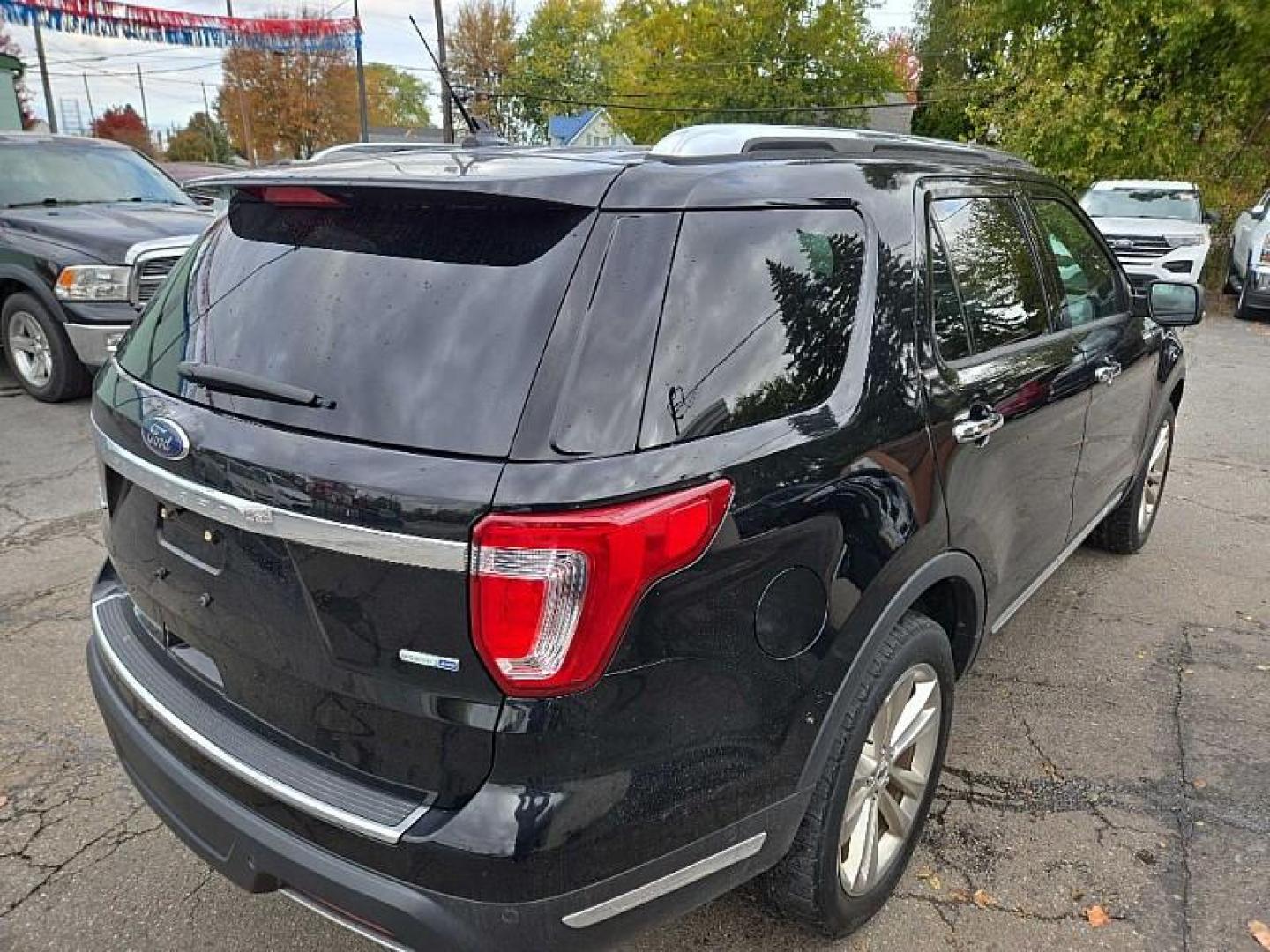 2018 BLACK /BLACK Ford Explorer Limited 4WD (1FM5K8FH7JG) with an 2.3L L4 DOHC 16V engine, 6A transmission, located at 3304 Woodville Road, Northwood, OH, 43619, (419) 210-8019, 41.612694, -83.480743 - Your #1 Destination for Auto Loans and mdash;No Matter Your Credit!At our dealership, we believe everyone deserves the opportunity to drive their dream car and mdash;whether you have good credit, bad credit, or no credit at all. With a wide selection of hundreds of cars, trucks, and SUVs, you'll fin - Photo#4