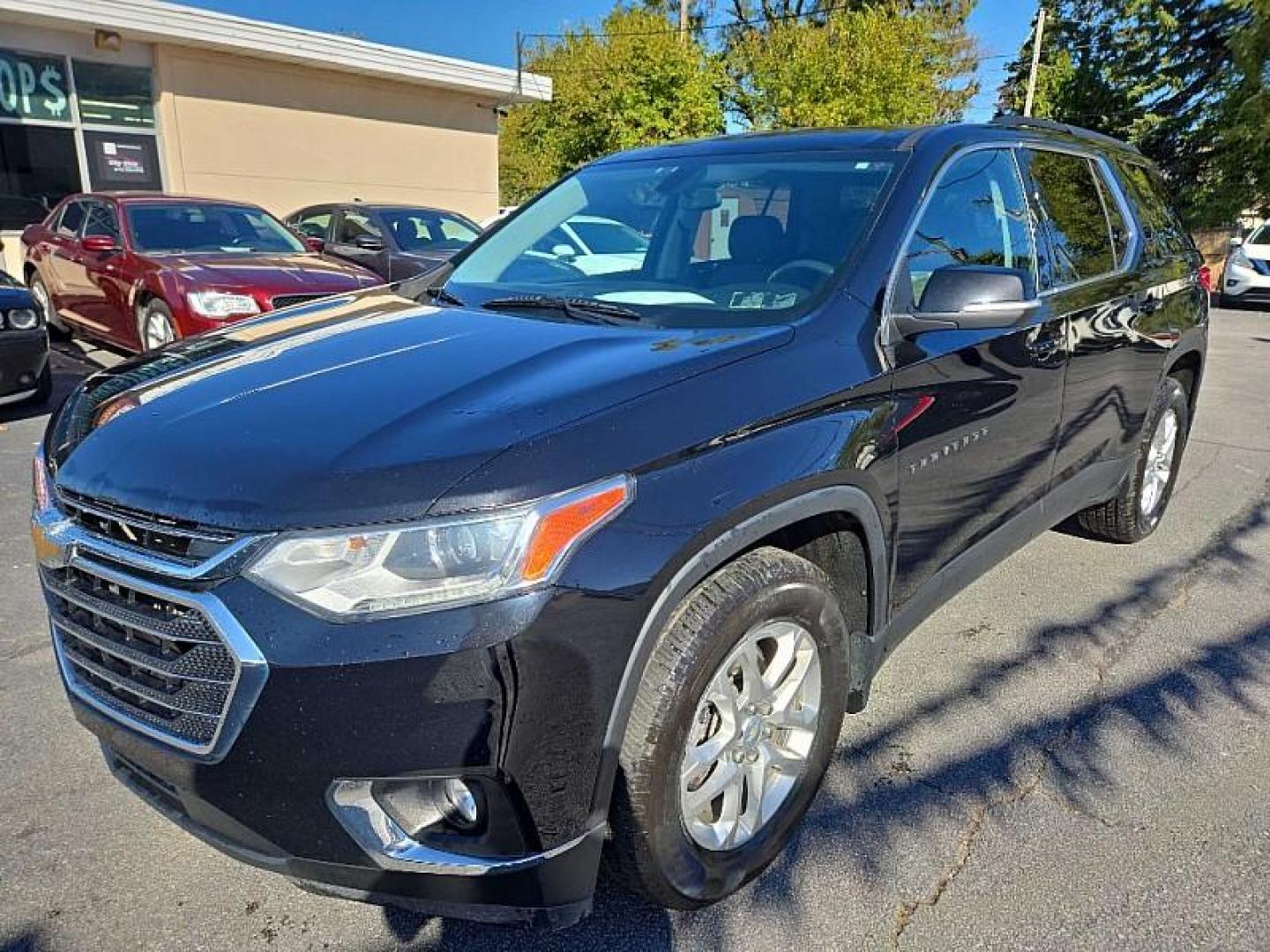 2021 BLACK /BLACK Chevrolet Traverse LT Cloth AWD (1GNEVGKW7MJ) with an 3.6L V6 DOHC 24V engine, 9A transmission, located at 3304 Woodville Road, Northwood, OH, 43619, (419) 210-8019, 41.612694, -83.480743 - Photo#0