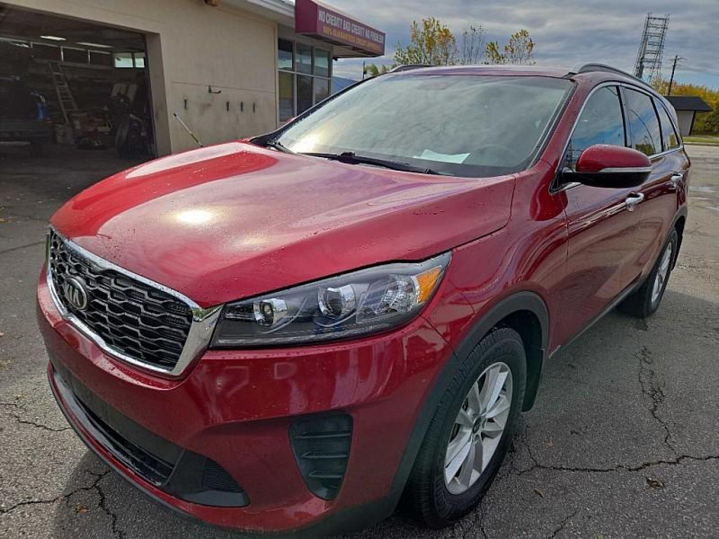 2019 RED /BLACK Kia Sorento LX AWD (5XYPGDA30KG) with an 2.4L L4 DOHC 16V engine, 6A transmission, located at 3304 Woodville Road, Northwood, OH, 43619, (419) 210-8019, 41.612694, -83.480743 - Photo#0