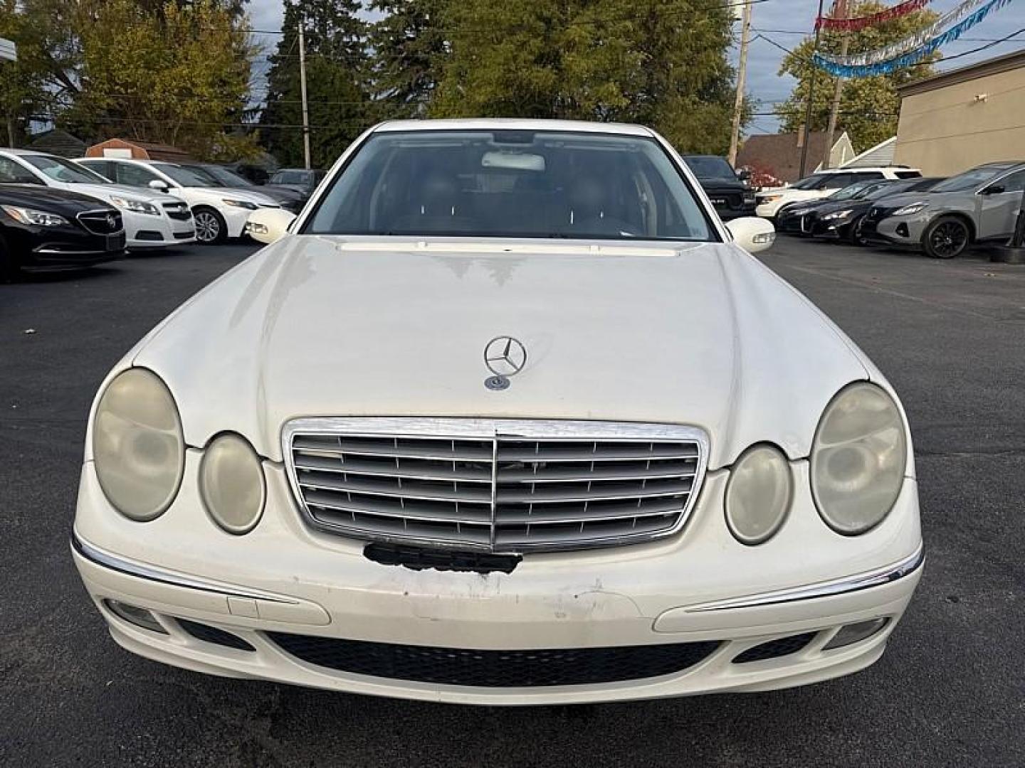 2005 WHITE Mercedes-Benz E-Class E500 (WDBUF70JX5A) with an 5.0L V8 SOHC 24V engine, Automatic transmission, located at 3304 Woodville Road, Northwood, OH, 43619, (419) 210-8019, 41.612694, -83.480743 - Photo#7
