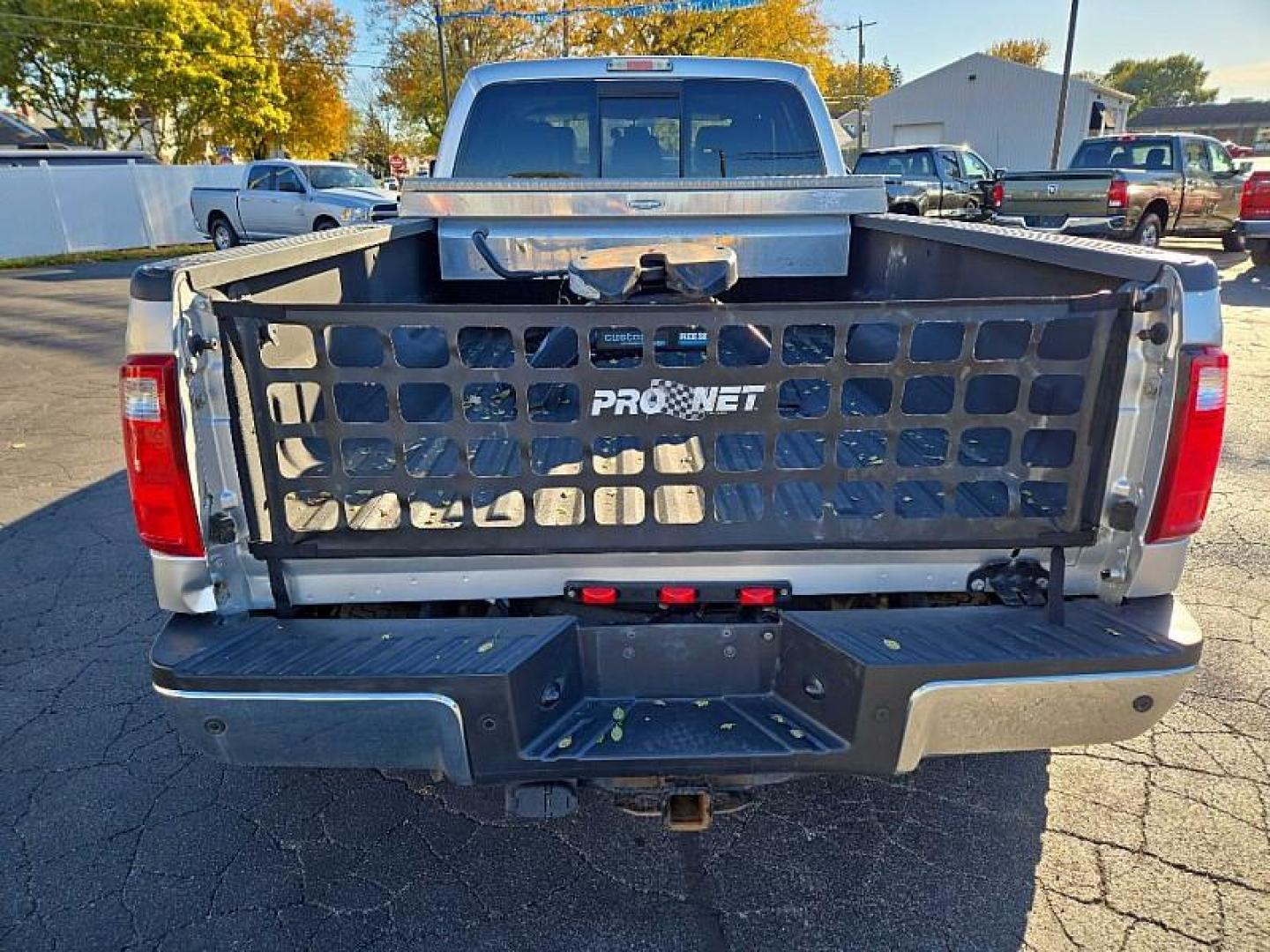 2015 SILVER /BLACK Ford F-350 SD King Ranch Crew Cab Long Bed DRW 4WD (1FT8W3DT0FE) with an 6.7L V8 OHV 16V DIESEL engine, 6-Speed Automatic transmission, located at 3304 Woodville Road, Northwood, OH, 43619, (419) 210-8019, 41.612694, -83.480743 - Photo#3