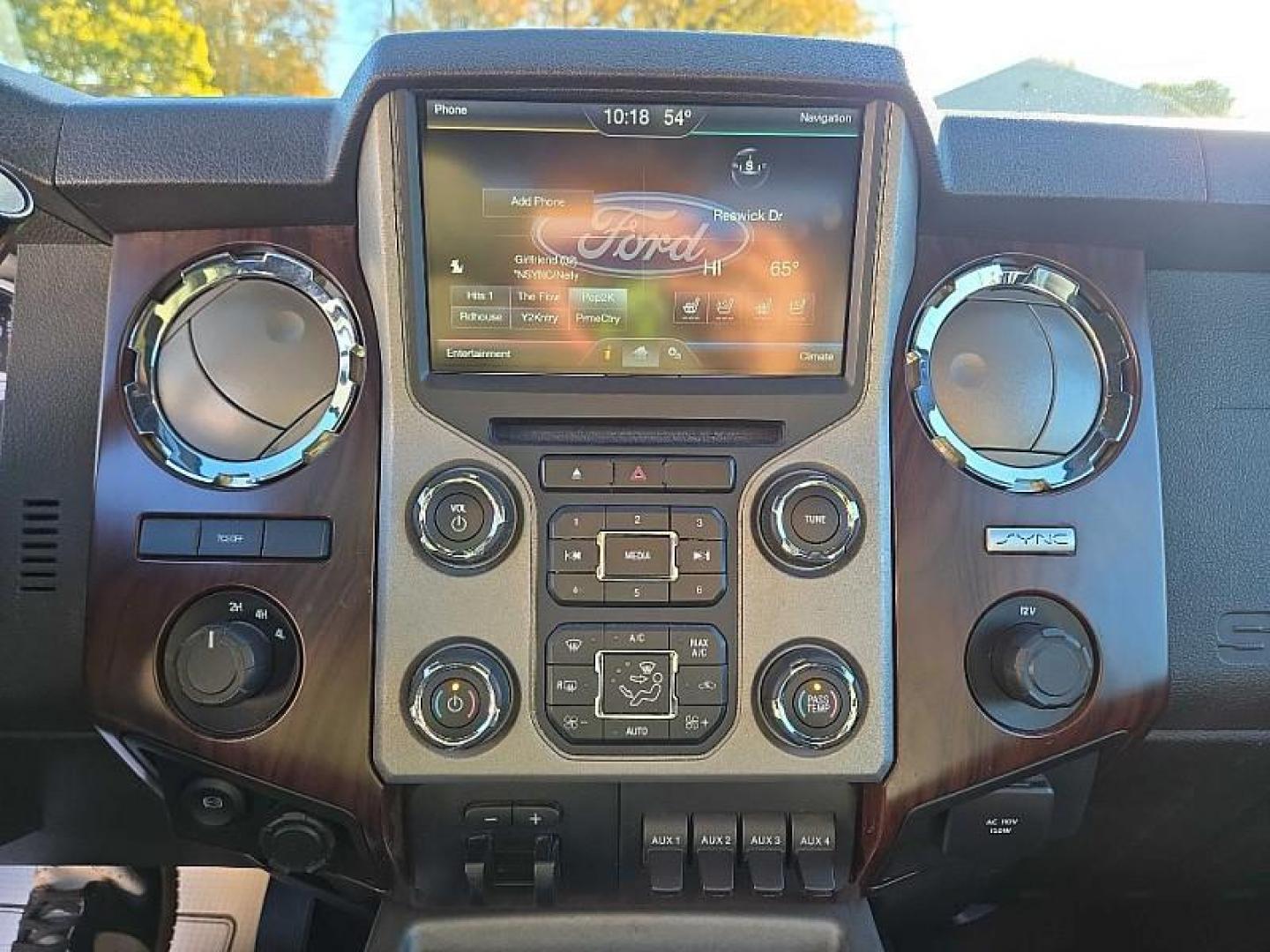 2015 SILVER /BLACK Ford F-350 SD King Ranch Crew Cab Long Bed DRW 4WD (1FT8W3DT0FE) with an 6.7L V8 OHV 16V DIESEL engine, 6-Speed Automatic transmission, located at 3304 Woodville Road, Northwood, OH, 43619, (419) 210-8019, 41.612694, -83.480743 - Photo#21