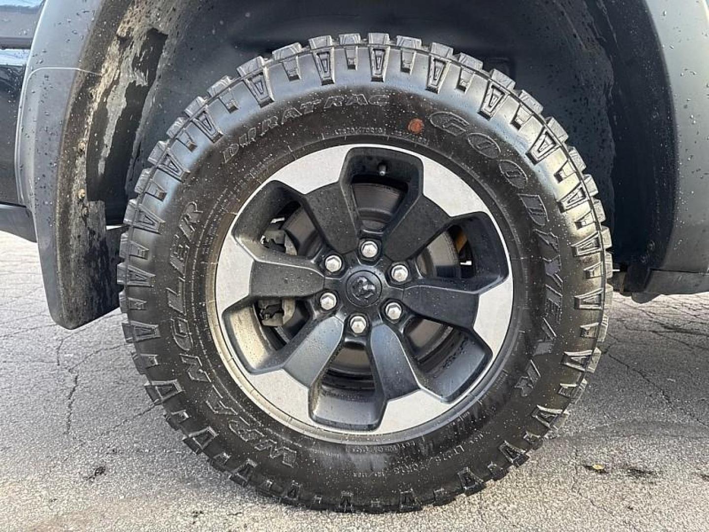 2019 GRAY /BLACK RAM 1500 Rebel Quad Cab 4WD (1C6SRFET0KN) with an 3.6L V6 FFV engine, 8A transmission, located at 3304 Woodville Road, Northwood, OH, 43619, (419) 210-8019, 41.612694, -83.480743 - Your #1 Destination for Auto Loans and mdash;No Matter Your Credit!At our dealership, we believe everyone deserves the opportunity to drive their dream car and mdash;whether you have good credit, bad credit, or no credit at all. With a wide selection of hundreds of cars, trucks, and SUVs, you'll fin - Photo#18