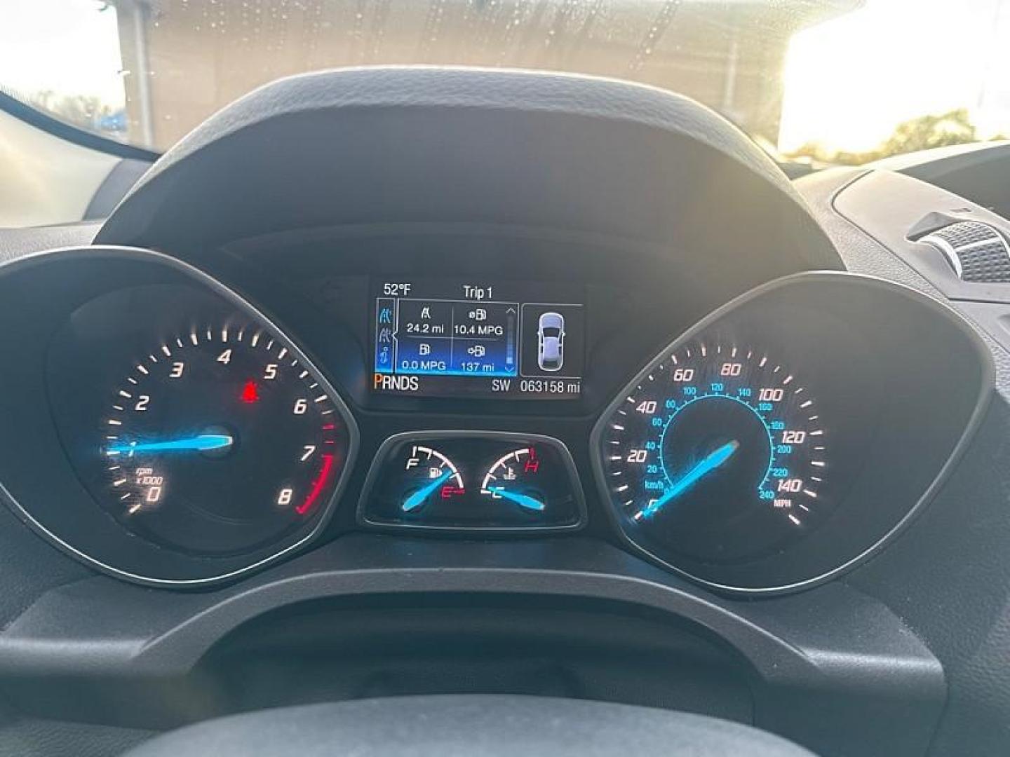 2016 BLUE /GRAY Ford Escape SE 4WD (1FMCU9GX0GU) with an 1.6L L4 DOHC 16V engine, 6-Speed Automatic transmission, located at 3304 Woodville Road, Northwood, OH, 43619, (419) 210-8019, 41.612694, -83.480743 - Your #1 Destination for Auto Loans and mdash;No Matter Your Credit!At our dealership, we believe everyone deserves the opportunity to drive their dream car and mdash;whether you have good credit, bad credit, or no credit at all. With a wide selection of hundreds of cars, trucks, and SUVs, you'll fin - Photo#19