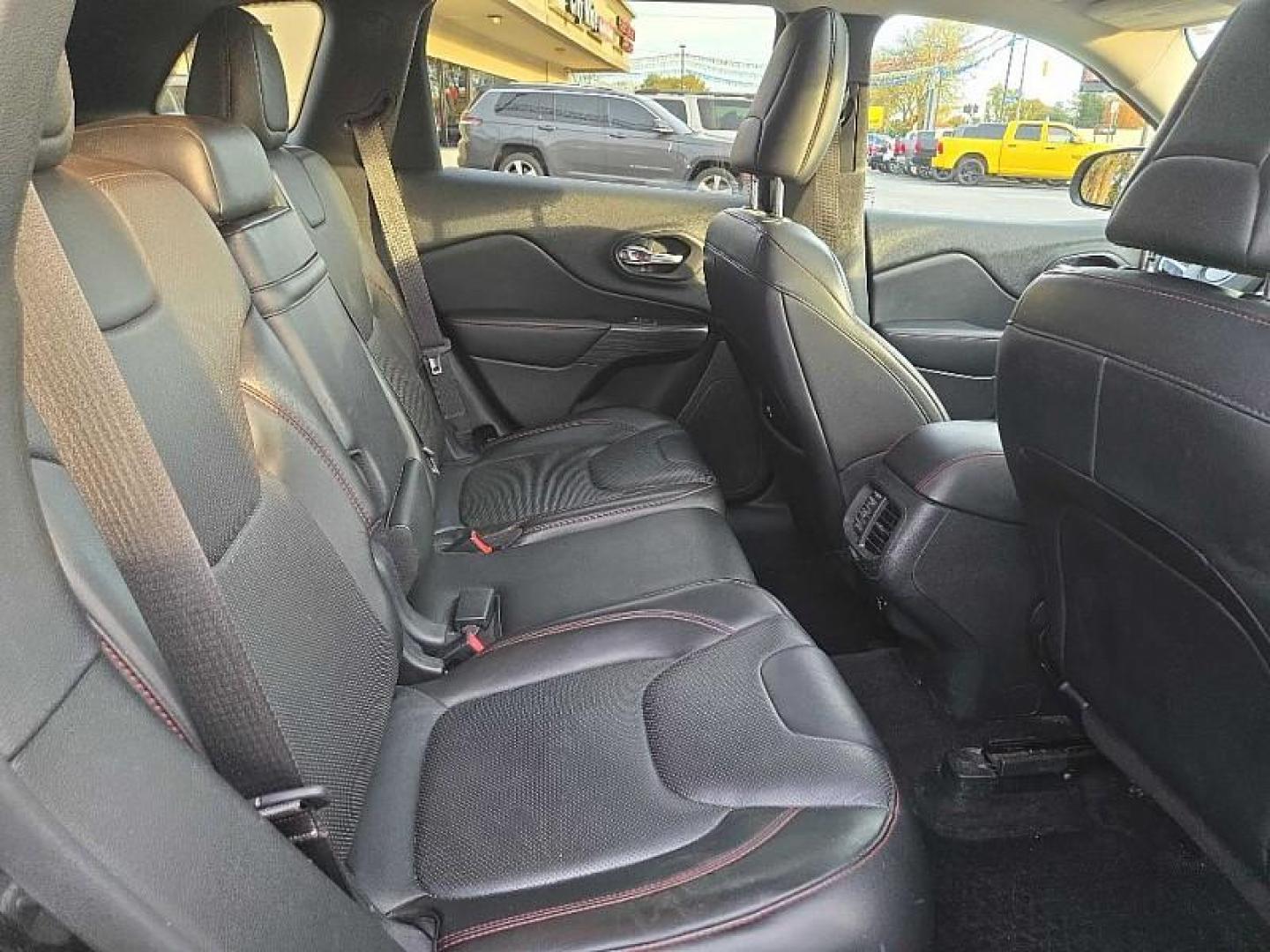 2015 BLACK /BLACK Jeep Cherokee Trailhawk 4WD (1C4PJMBS4FW) with an 3.2L V6 DOHC 24V engine, 9-Speed Automatic transmission, located at 3304 Woodville Road, Northwood, OH, 43619, (419) 210-8019, 41.612694, -83.480743 - Your #1 Destination for Auto Loans and mdash;No Matter Your Credit!At our dealership, we believe everyone deserves the opportunity to drive their dream car and mdash;whether you have good credit, bad credit, or no credit at all. With a wide selection of hundreds of cars, trucks, and SUVs, you'll fin - Photo#14