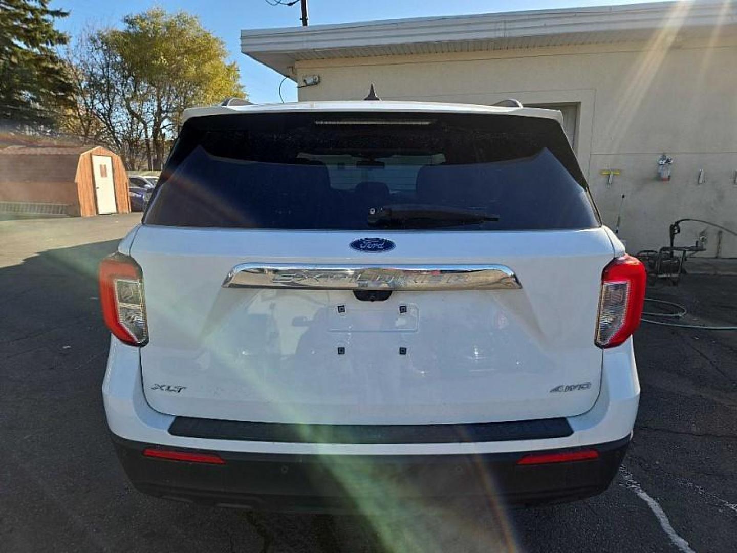 2022 WHITE /BLACK Ford Explorer XLT AWD (1FMSK8DH6NG) with an 2.3L L4 DOHC 16V engine, 10A transmission, located at 3304 Woodville Road, Northwood, OH, 43619, (419) 210-8019, 41.612694, -83.480743 - Your #1 Destination for Auto Loans and mdash;No Matter Your Credit!At our dealership, we believe everyone deserves the opportunity to drive their dream car and mdash;whether you have good credit, bad credit, or no credit at all. With a wide selection of hundreds of cars, trucks, and SUVs, you'll fin - Photo#3