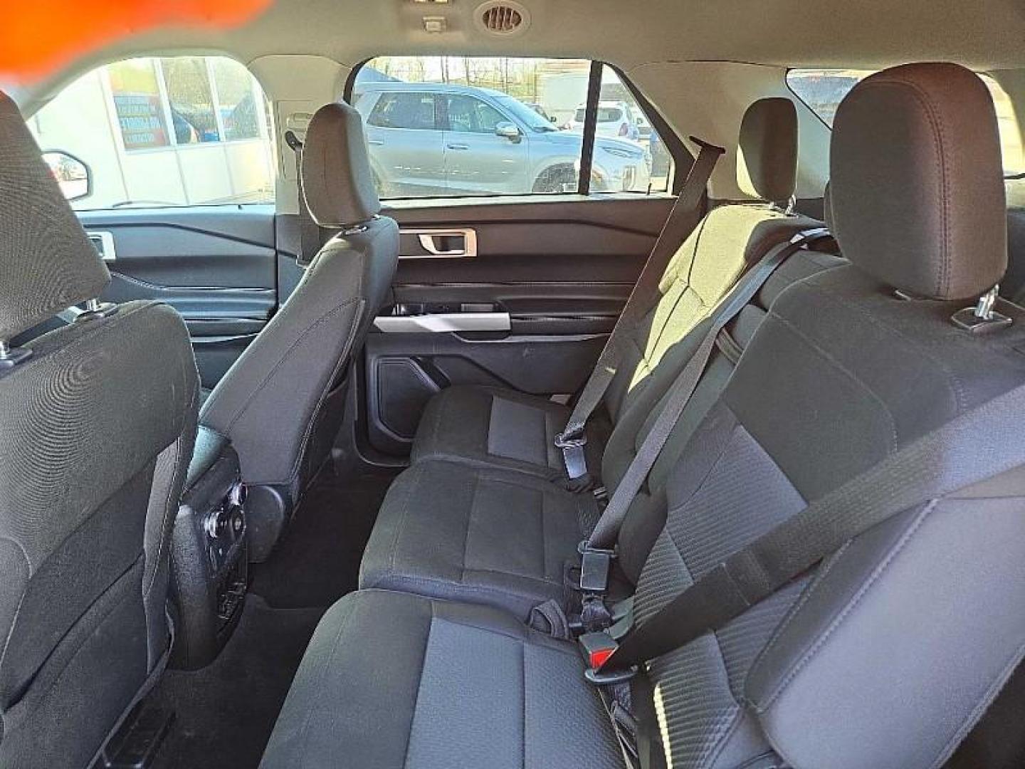 2022 WHITE /BLACK Ford Explorer XLT AWD (1FMSK8DH6NG) with an 2.3L L4 DOHC 16V engine, 10A transmission, located at 3304 Woodville Road, Northwood, OH, 43619, (419) 210-8019, 41.612694, -83.480743 - Your #1 Destination for Auto Loans and mdash;No Matter Your Credit!At our dealership, we believe everyone deserves the opportunity to drive their dream car and mdash;whether you have good credit, bad credit, or no credit at all. With a wide selection of hundreds of cars, trucks, and SUVs, you'll fin - Photo#11