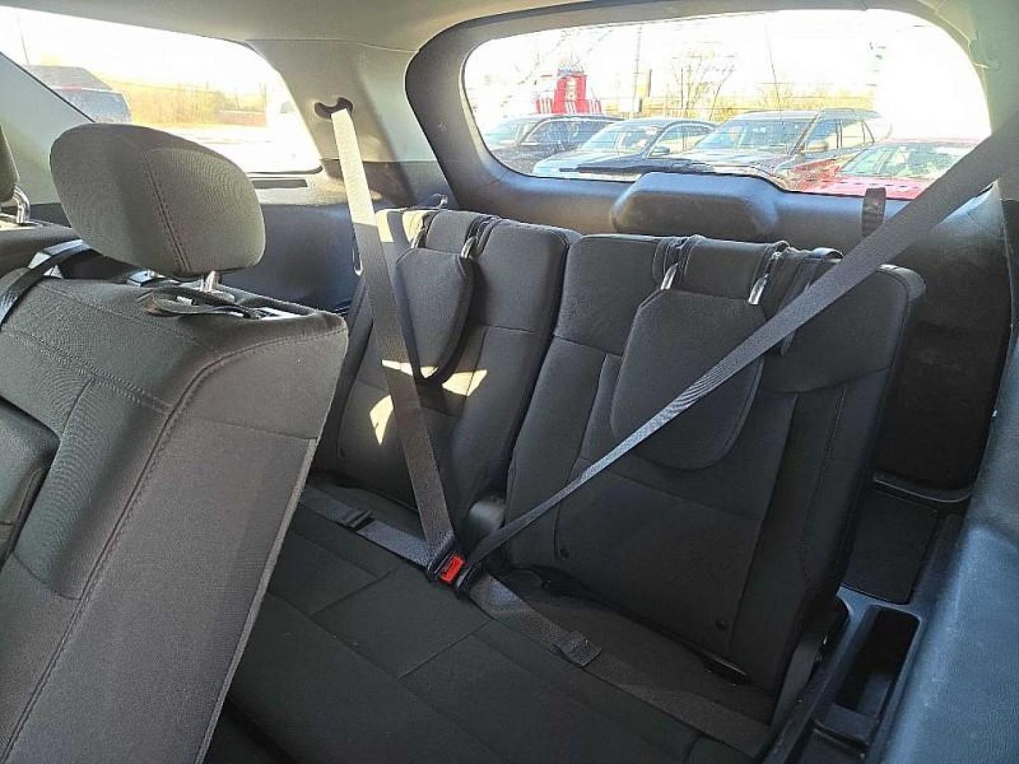 2022 WHITE /BLACK Ford Explorer XLT AWD (1FMSK8DH6NG) with an 2.3L L4 DOHC 16V engine, 10A transmission, located at 3304 Woodville Road, Northwood, OH, 43619, (419) 210-8019, 41.612694, -83.480743 - Your #1 Destination for Auto Loans and mdash;No Matter Your Credit!At our dealership, we believe everyone deserves the opportunity to drive their dream car and mdash;whether you have good credit, bad credit, or no credit at all. With a wide selection of hundreds of cars, trucks, and SUVs, you'll fin - Photo#12