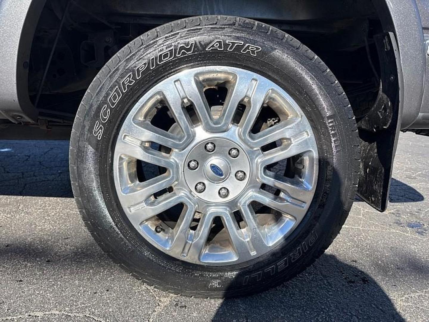 2014 GRAY /BLACK Ford F-150 XL SuperCrew 5.5-ft. Bed 4WD (1FTFW1EFXEF) with an 5.0L V8 engine, 6-Speed Automatic transmission, located at 3304 Woodville Road, Northwood, OH, 43619, (419) 210-8019, 41.612694, -83.480743 - Photo#17