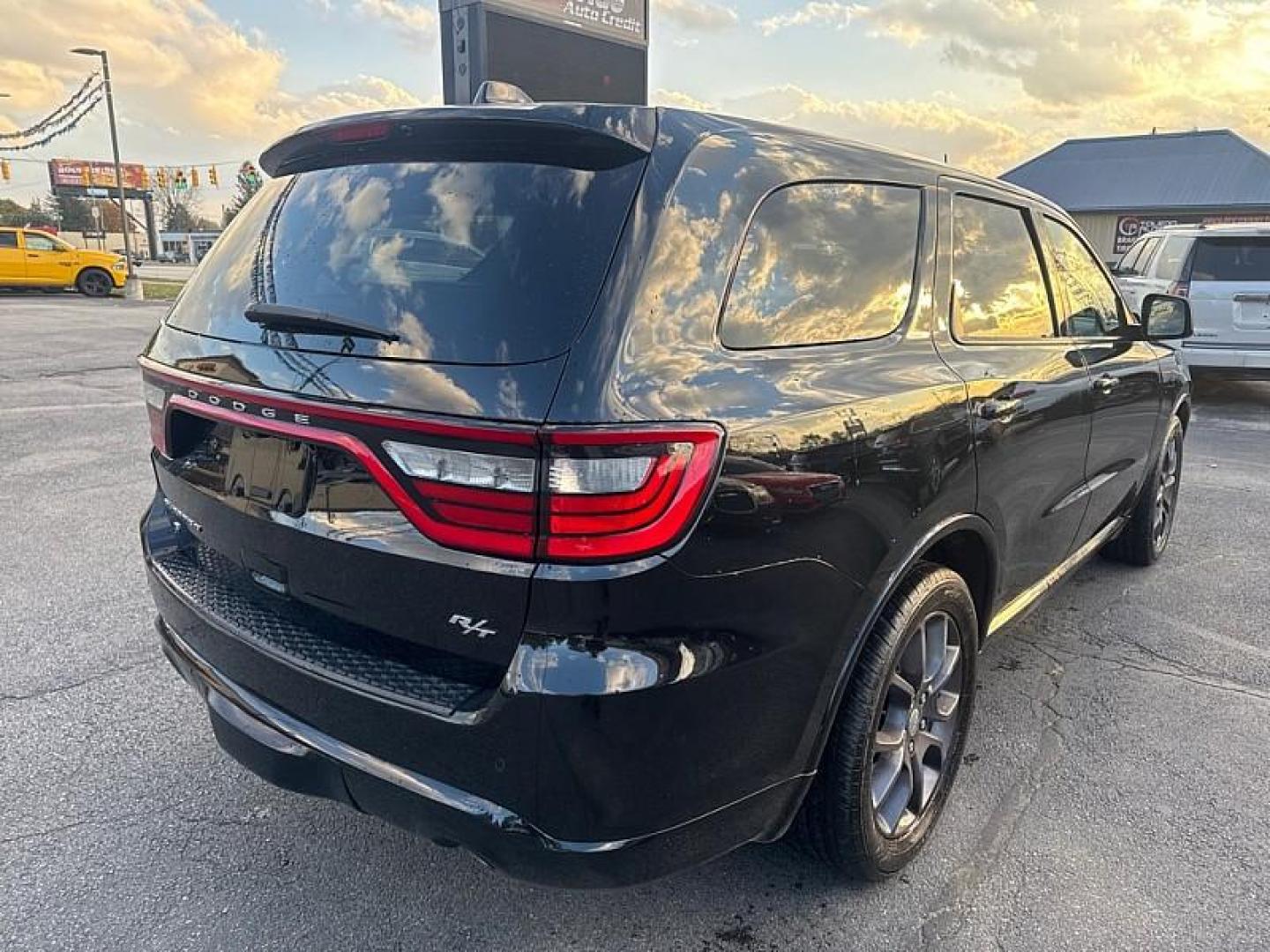 2018 BLACK /BLACK Dodge Durango R/T AWD (1C4SDJCT4JC) with an 5.7L V8 OHV 16V engine, 8A transmission, located at 3304 Woodville Road, Northwood, OH, 43619, (419) 210-8019, 41.612694, -83.480743 - Your #1 Destination for Auto Loans and mdash;No Matter Your Credit!At our dealership, we believe everyone deserves the opportunity to drive their dream car and mdash;whether you have good credit, bad credit, or no credit at all. With a wide selection of hundreds of cars, trucks, and SUVs, you'll fin - Photo#4