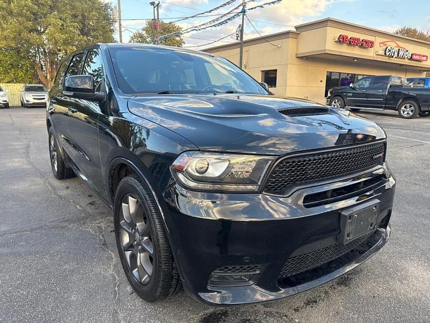 2018 BLACK /BLACK Dodge Durango R/T AWD (1C4SDJCT4JC) with an 5.7L V8 OHV 16V engine, 8A transmission, located at 3304 Woodville Road, Northwood, OH, 43619, (419) 210-8019, 41.612694, -83.480743 - Your #1 Destination for Auto Loans and mdash;No Matter Your Credit!At our dealership, we believe everyone deserves the opportunity to drive their dream car and mdash;whether you have good credit, bad credit, or no credit at all. With a wide selection of hundreds of cars, trucks, and SUVs, you'll fin - Photo#6