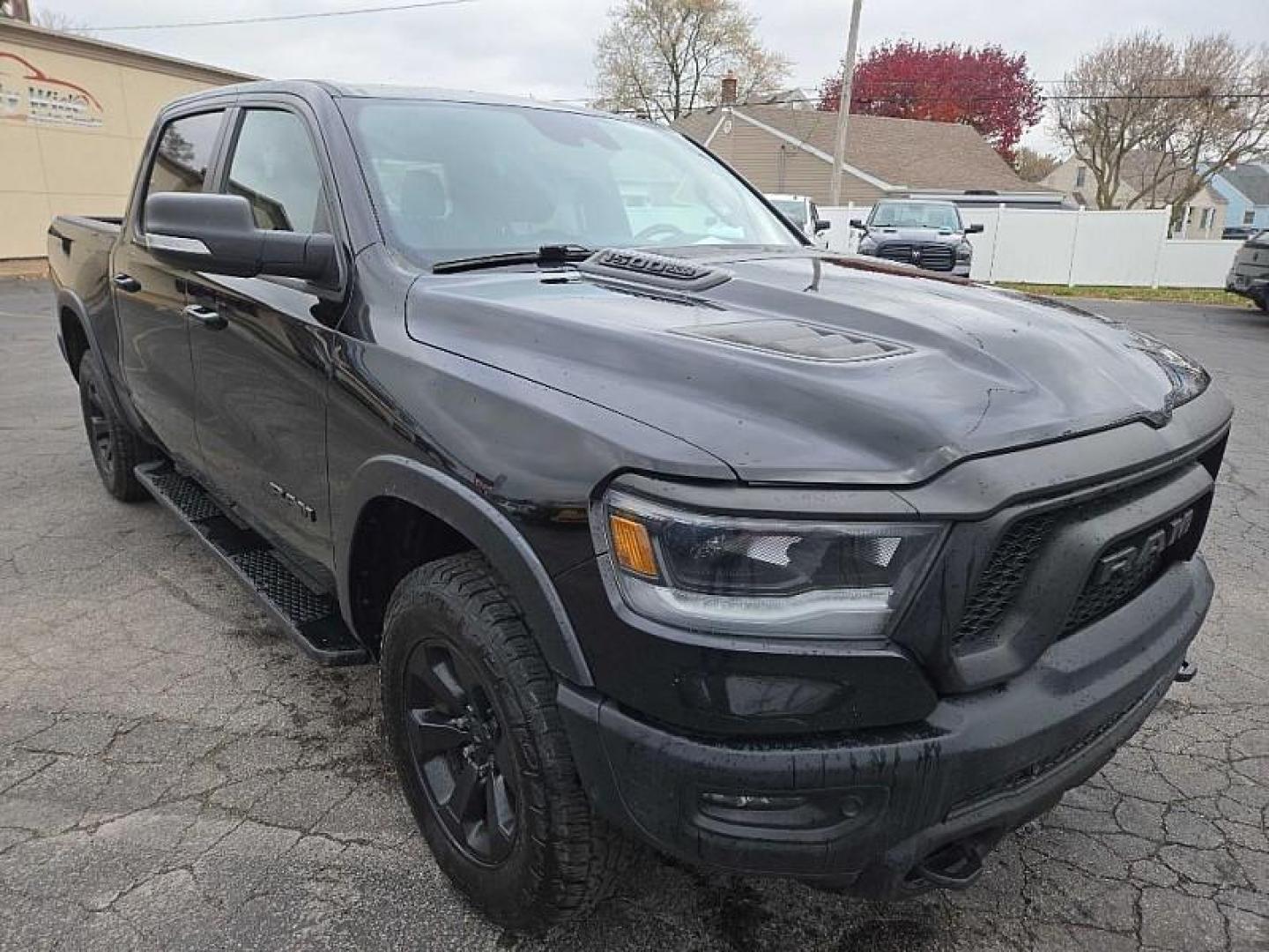 2022 BLACK RAM 1500 Rebel Crew Cab SB 4WD (1C6SRFLT2NN) with an 5.7L V8 OHV 16V engine, 8A transmission, located at 3304 Woodville Road, Northwood, OH, 43619, (419) 210-8019, 41.612694, -83.480743 - Your #1 Destination for Auto Loans and mdash;No Matter Your Credit!At our dealership, we believe everyone deserves the opportunity to drive their dream car and mdash;whether you have good credit, bad credit, or no credit at all. With a wide selection of hundreds of cars, trucks, and SUVs, you'll fin - Photo#6