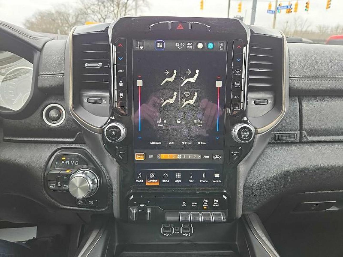 2022 BLACK RAM 1500 Rebel Crew Cab SB 4WD (1C6SRFLT2NN) with an 5.7L V8 OHV 16V engine, 8A transmission, located at 3304 Woodville Road, Northwood, OH, 43619, (419) 210-8019, 41.612694, -83.480743 - Your #1 Destination for Auto Loans and mdash;No Matter Your Credit!At our dealership, we believe everyone deserves the opportunity to drive their dream car and mdash;whether you have good credit, bad credit, or no credit at all. With a wide selection of hundreds of cars, trucks, and SUVs, you'll fin - Photo#20