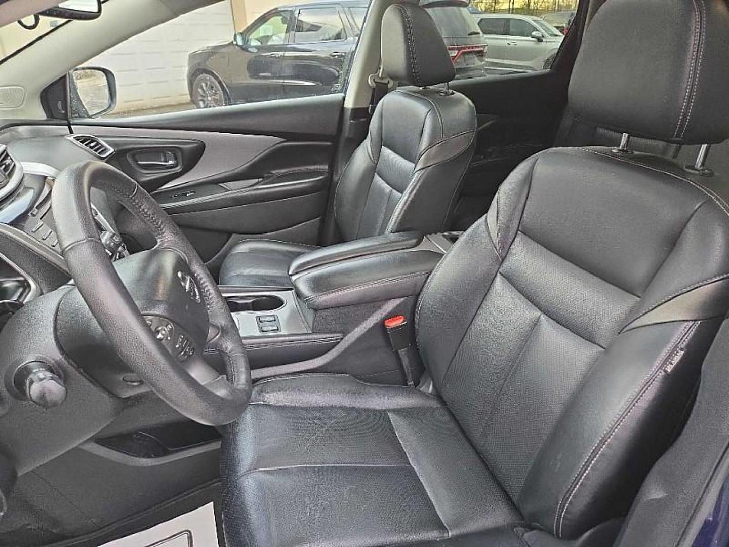 2020 BLUE /BLACK Nissan Murano SL AWD (5N1AZ2CS9LN) with an 3.5L V6 DOHC 24V engine, CVT transmission, located at 3304 Woodville Road, Northwood, OH, 43619, (419) 210-8019, 41.612694, -83.480743 - Your #1 Destination for Auto Loans and mdash;No Matter Your Credit!At our dealership, we believe everyone deserves the opportunity to drive their dream car and mdash;whether you have good credit, bad credit, or no credit at all. With a wide selection of hundreds of cars, trucks, and SUVs, you'll fin - Photo#9