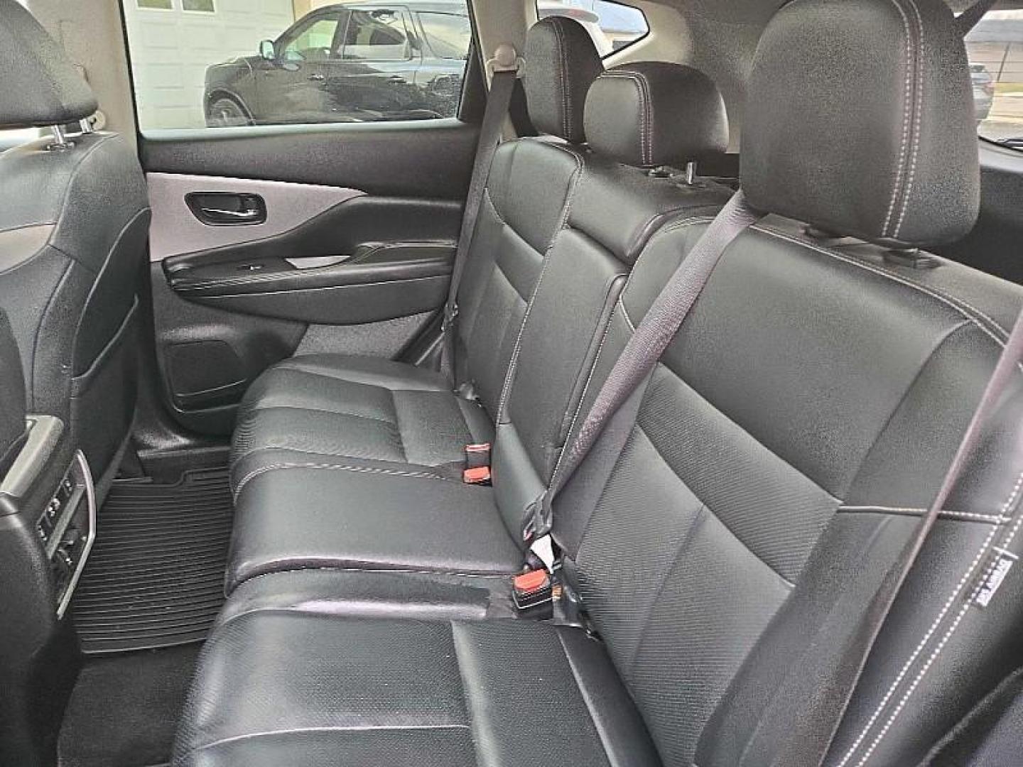 2020 BLUE /BLACK Nissan Murano SL AWD (5N1AZ2CS9LN) with an 3.5L V6 DOHC 24V engine, CVT transmission, located at 3304 Woodville Road, Northwood, OH, 43619, (419) 210-8019, 41.612694, -83.480743 - Your #1 Destination for Auto Loans and mdash;No Matter Your Credit!At our dealership, we believe everyone deserves the opportunity to drive their dream car and mdash;whether you have good credit, bad credit, or no credit at all. With a wide selection of hundreds of cars, trucks, and SUVs, you'll fin - Photo#11