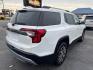 2020 WHITE /BLACK GMC Acadia SLE-1 AWD (1GKKNRLS1LZ) with an 3.6L V6 DOHC 24V engine, 6A transmission, located at 3304 Woodville Road, Northwood, OH, 43619, (419) 210-8019, 41.612694, -83.480743 - Photo#4