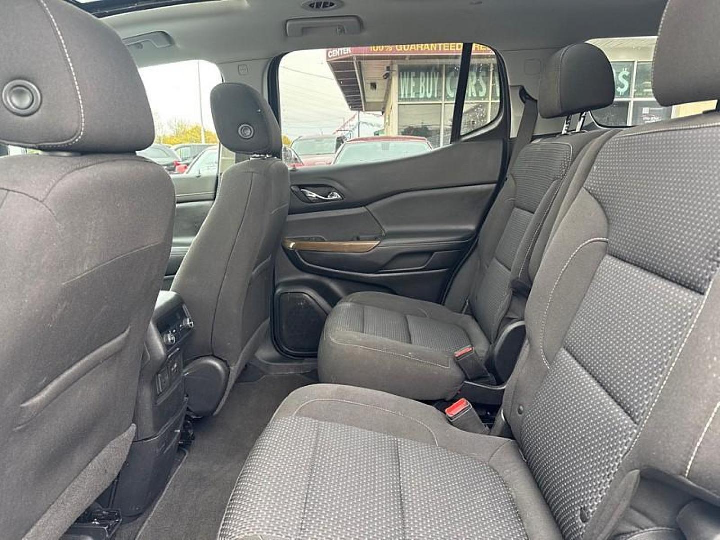 2020 WHITE /BLACK GMC Acadia SLE-1 AWD (1GKKNRLS1LZ) with an 3.6L V6 DOHC 24V engine, 6A transmission, located at 3304 Woodville Road, Northwood, OH, 43619, (419) 210-8019, 41.612694, -83.480743 - Photo#11