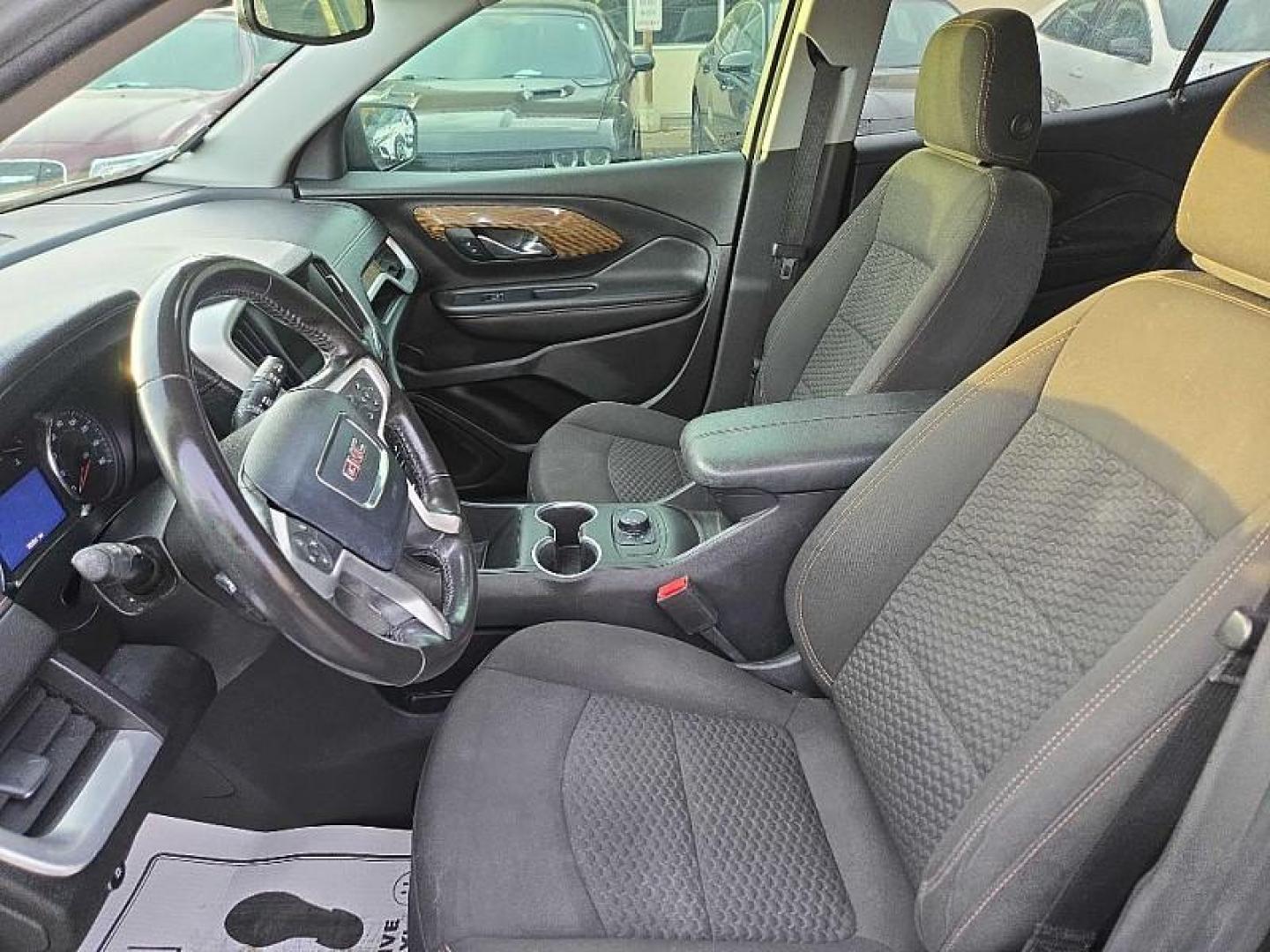 2020 GRAY /BLACK GMC Terrain SLE (3GKALMEV8LL) with an 1.4L L4 DOHC 16V TURBO engine, 6A transmission, located at 3304 Woodville Road, Northwood, OH, 43619, (419) 210-8019, 41.612694, -83.480743 - Your #1 Destination for Auto Loans and mdash;No Matter Your Credit!At our dealership, we believe everyone deserves the opportunity to drive their dream car and mdash;whether you have good credit, bad credit, or no credit at all. With a wide selection of hundreds of cars, trucks, and SUVs, you'll fin - Photo#27