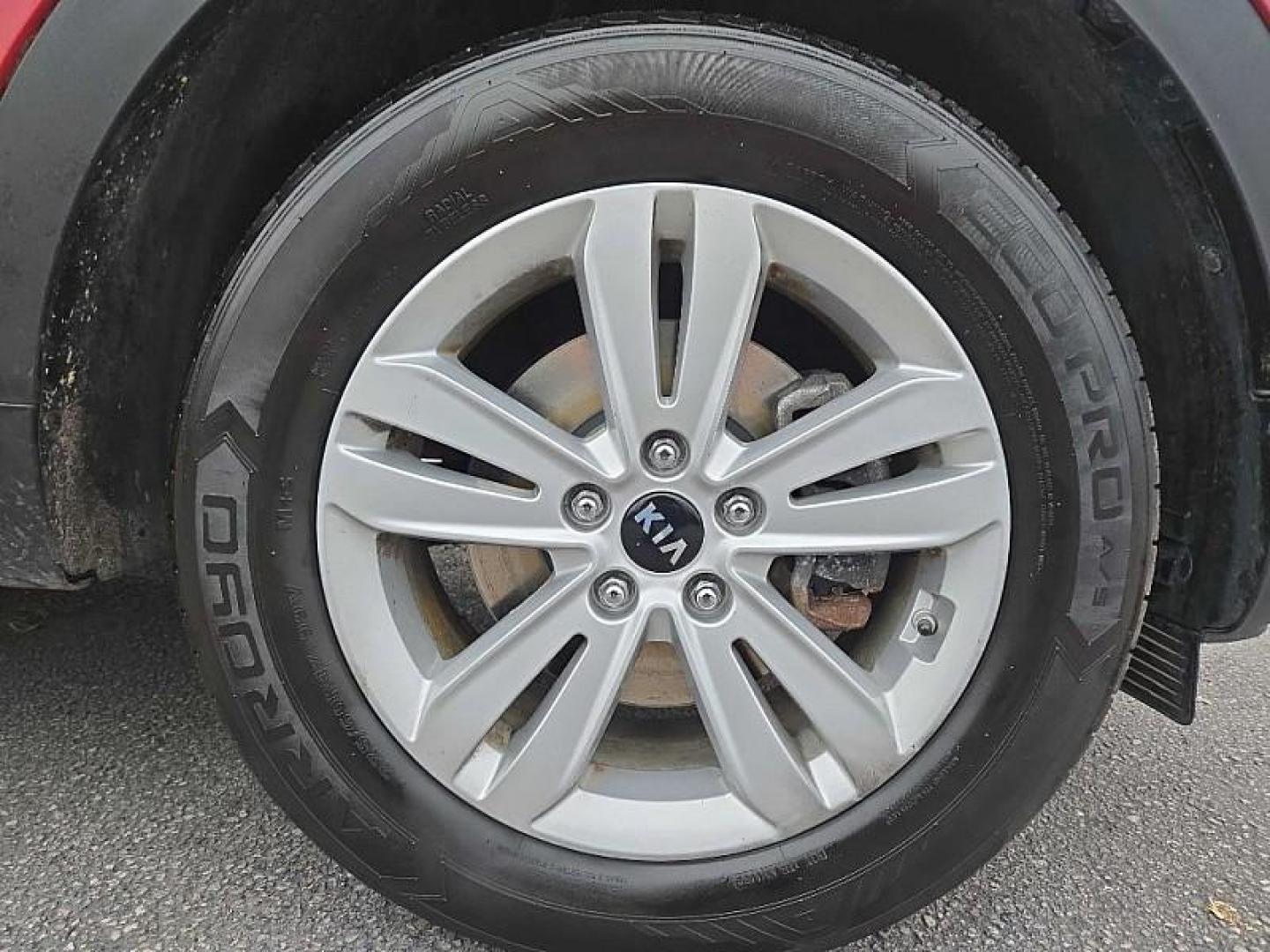 2019 RED /BLACK Kia Sportage LX AWD (KNDPMCAC8K7) with an 2.4L V6 DOHC 24V engine, 6A transmission, located at 3304 Woodville Road, Northwood, OH, 43619, (419) 210-8019, 41.612694, -83.480743 - Your #1 Destination for Auto Loans and mdash;No Matter Your Credit!At our dealership, we believe everyone deserves the opportunity to drive their dream car and mdash;whether you have good credit, bad credit, or no credit at all. With a wide selection of hundreds of cars, trucks, and SUVs, you'll fin - Photo#17