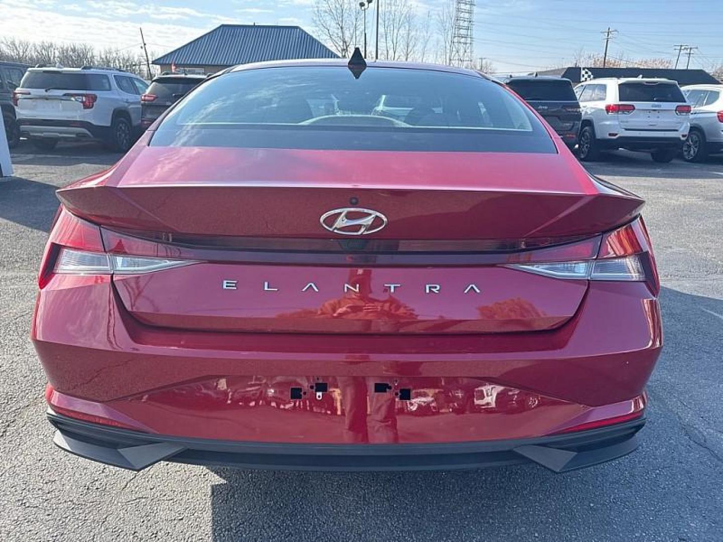 2021 RED /GRAY Hyundai Elantra SEL (KMHLS4AG1MU) with an 1.6L L4 DOHC 16V engine, 6A transmission, located at 3304 Woodville Road, Northwood, OH, 43619, (419) 210-8019, 41.612694, -83.480743 - Your #1 Destination for Auto Loans and mdash;No Matter Your Credit!At our dealership, we believe everyone deserves the opportunity to drive their dream car and mdash;whether you have good credit, bad credit, or no credit at all. With a wide selection of hundreds of cars, trucks, and SUVs, you'll fin - Photo#3