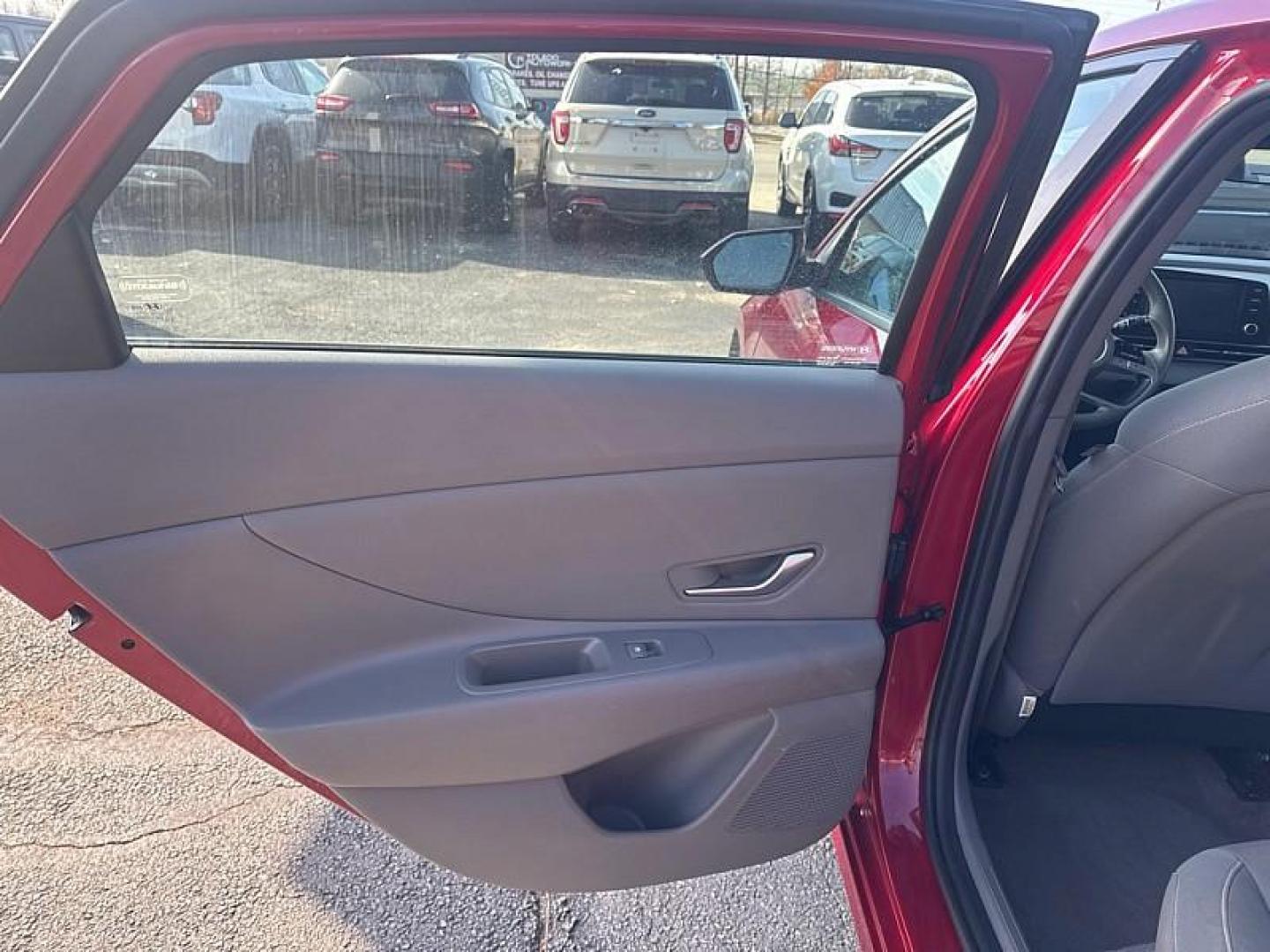 2021 RED /GRAY Hyundai Elantra SEL (KMHLS4AG1MU) with an 1.6L L4 DOHC 16V engine, 6A transmission, located at 3304 Woodville Road, Northwood, OH, 43619, (419) 210-8019, 41.612694, -83.480743 - Your #1 Destination for Auto Loans and mdash;No Matter Your Credit!At our dealership, we believe everyone deserves the opportunity to drive their dream car and mdash;whether you have good credit, bad credit, or no credit at all. With a wide selection of hundreds of cars, trucks, and SUVs, you'll fin - Photo#10