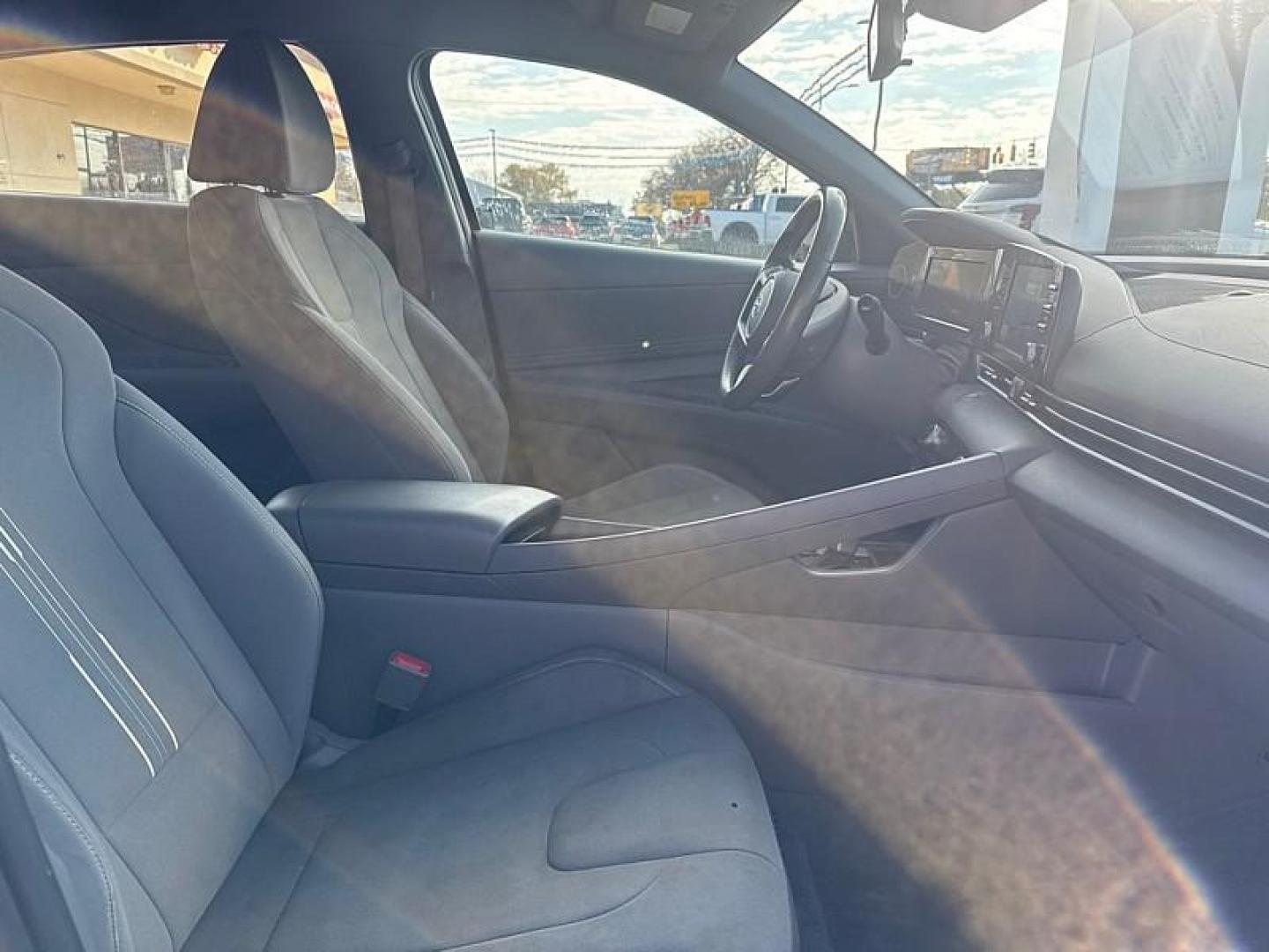 2021 RED /GRAY Hyundai Elantra SEL (KMHLS4AG1MU) with an 1.6L L4 DOHC 16V engine, 6A transmission, located at 3304 Woodville Road, Northwood, OH, 43619, (419) 210-8019, 41.612694, -83.480743 - Your #1 Destination for Auto Loans and mdash;No Matter Your Credit!At our dealership, we believe everyone deserves the opportunity to drive their dream car and mdash;whether you have good credit, bad credit, or no credit at all. With a wide selection of hundreds of cars, trucks, and SUVs, you'll fin - Photo#16