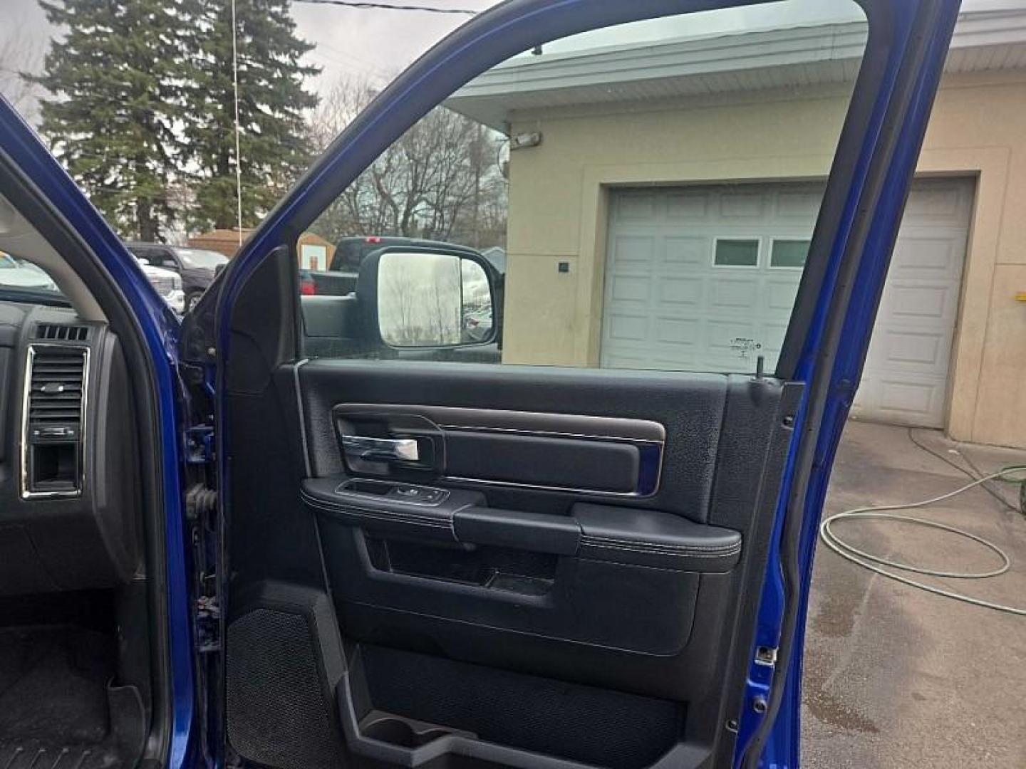 2016 BLUE /BLACK RAM 1500 Sport Crew Cab LWB 4WD (1C6RR7UT8GS) with an 5.7L V8 OHV 16V engine, 6A transmission, located at 3304 Woodville Road, Northwood, OH, 43619, (419) 210-8019, 41.612694, -83.480743 - Your #1 Destination for Auto Loans and mdash;No Matter Your Credit!At our dealership, we believe everyone deserves the opportunity to drive their dream car and mdash;whether you have good credit, bad credit, or no credit at all. With a wide selection of hundreds of cars, trucks, and SUVs, you'll fin - Photo#14