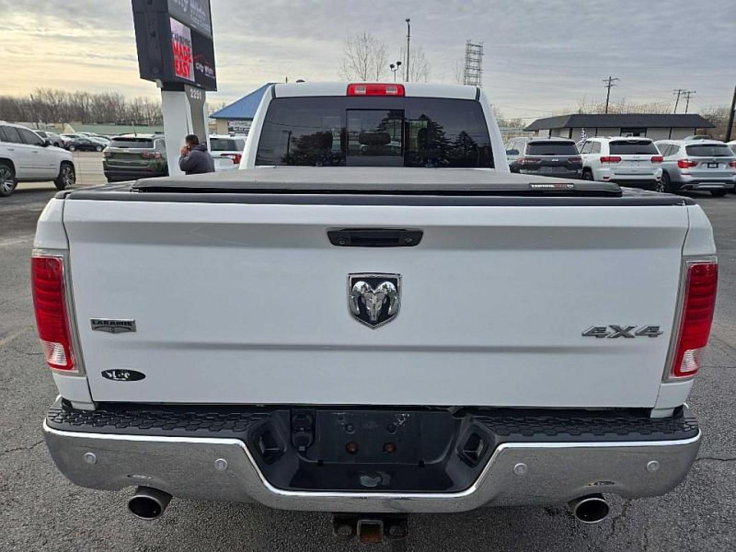 2017 WHITE /BLACK RAM 1500 Laramie Quad Cab 4WD (1C6RR7JM7HS) with an 3.0L V6 DIESEL engine, 8A transmission, located at 3304 Woodville Road, Northwood, OH, 43619, (419) 210-8019, 41.612694, -83.480743 - Your #1 Destination for Auto Loans and mdash;No Matter Your Credit!At our dealership, we believe everyone deserves the opportunity to drive their dream car and mdash;whether you have good credit, bad credit, or no credit at all. With a wide selection of hundreds of cars, trucks, and SUVs, you'll fin - Photo#0