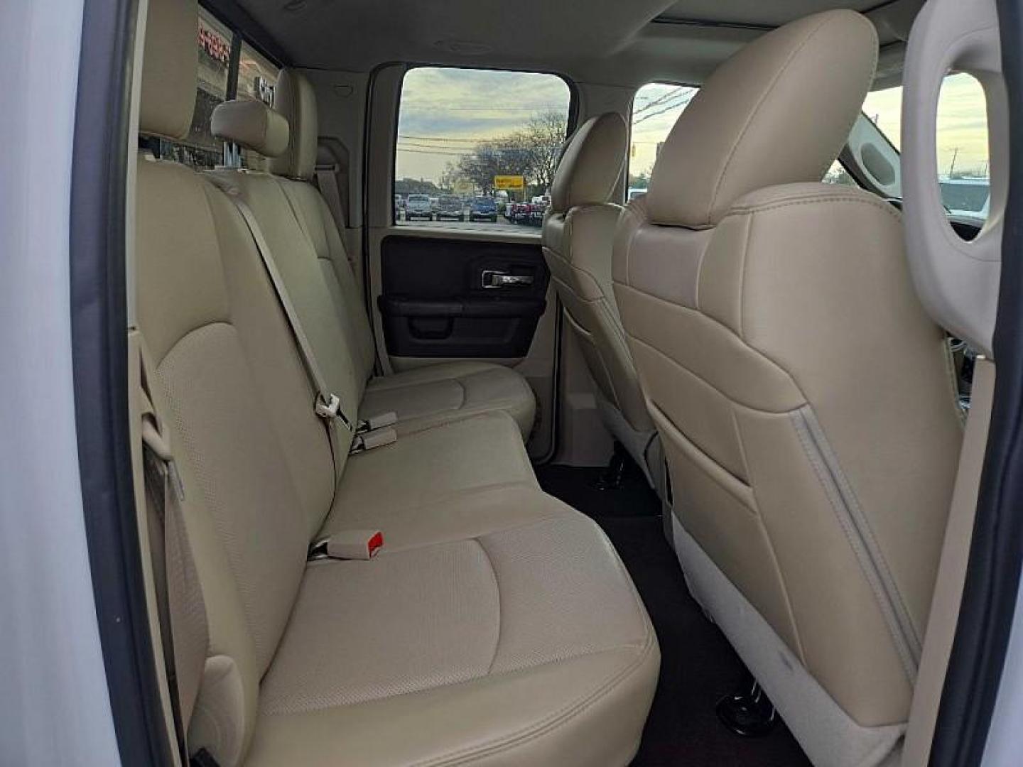 2017 WHITE /BLACK RAM 1500 Laramie Quad Cab 4WD (1C6RR7JM7HS) with an 3.0L V6 DIESEL engine, 8A transmission, located at 3304 Woodville Road, Northwood, OH, 43619, (419) 210-8019, 41.612694, -83.480743 - Your #1 Destination for Auto Loans and mdash;No Matter Your Credit!At our dealership, we believe everyone deserves the opportunity to drive their dream car and mdash;whether you have good credit, bad credit, or no credit at all. With a wide selection of hundreds of cars, trucks, and SUVs, you'll fin - Photo#15