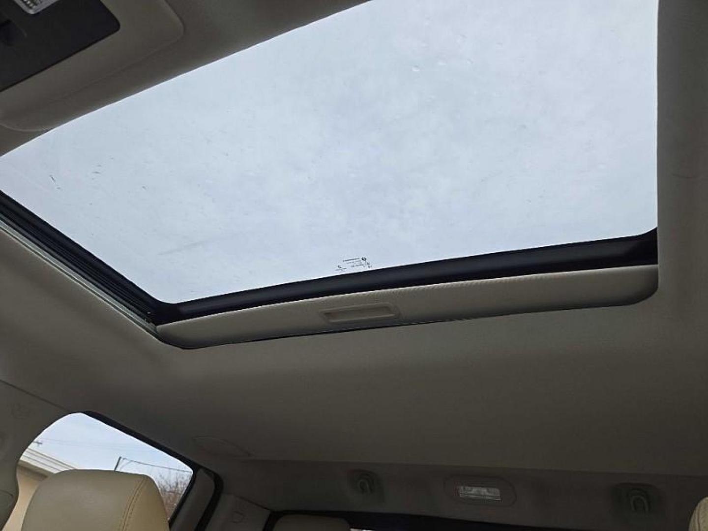 2017 WHITE /BLACK RAM 1500 Laramie Quad Cab 4WD (1C6RR7JM7HS) with an 3.0L V6 DIESEL engine, 8A transmission, located at 3304 Woodville Road, Northwood, OH, 43619, (419) 210-8019, 41.612694, -83.480743 - Your #1 Destination for Auto Loans and mdash;No Matter Your Credit!At our dealership, we believe everyone deserves the opportunity to drive their dream car and mdash;whether you have good credit, bad credit, or no credit at all. With a wide selection of hundreds of cars, trucks, and SUVs, you'll fin - Photo#22