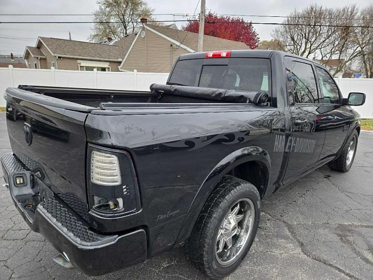 2016 BLACK /BLACK RAM 1500 Sport Crew Cab SWB 2WD (1C6RR6MT1GS) with an 5.7L V8 OHV 16V engine, 6A transmission, located at 3304 Woodville Road, Northwood, OH, 43619, (419) 210-8019, 41.612694, -83.480743 - Your #1 Destination for Auto Loans and mdash;No Matter Your Credit!At our dealership, we believe everyone deserves the opportunity to drive their dream car and mdash;whether you have good credit, bad credit, or no credit at all. With a wide selection of hundreds of cars, trucks, and SUVs, you'll fin - Photo#1