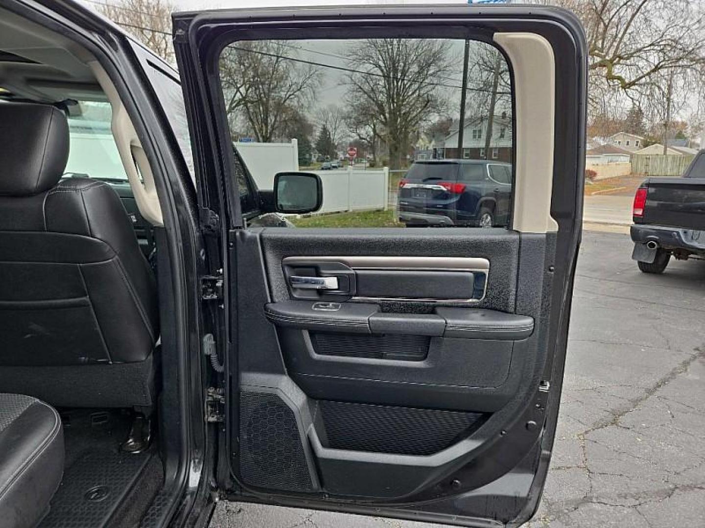 2016 BLACK /BLACK RAM 1500 Sport Crew Cab SWB 2WD (1C6RR6MT1GS) with an 5.7L V8 OHV 16V engine, 6A transmission, located at 3304 Woodville Road, Northwood, OH, 43619, (419) 210-8019, 41.612694, -83.480743 - Your #1 Destination for Auto Loans and mdash;No Matter Your Credit!At our dealership, we believe everyone deserves the opportunity to drive their dream car and mdash;whether you have good credit, bad credit, or no credit at all. With a wide selection of hundreds of cars, trucks, and SUVs, you'll fin - Photo#11