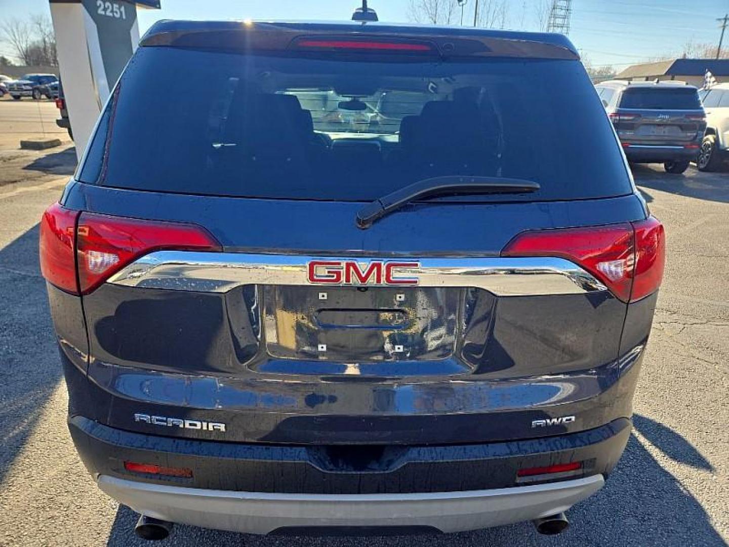 2019 BLUE /BLACK GMC Acadia SLE-1 AWD (1GKKNRLS7KZ) with an 3.6L V6 DOHC 24V engine, 6A transmission, located at 3304 Woodville Road, Northwood, OH, 43619, (419) 210-8019, 41.612694, -83.480743 - Your #1 Destination for Auto Loans and mdash;No Matter Your Credit!At our dealership, we believe everyone deserves the opportunity to drive their dream car and mdash;whether you have good credit, bad credit, or no credit at all. With a wide selection of hundreds of cars, trucks, and SUVs, you'll fin - Photo#3