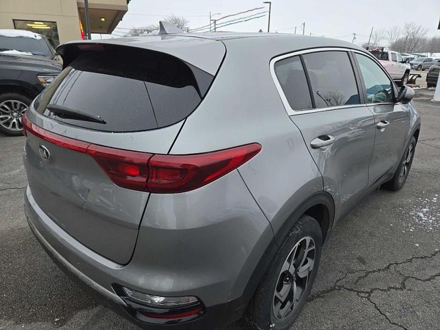 2020 GRAY /GRAY Kia Sportage LX FWD (KNDPM3AC5L7) with an 2.4L V6 DOHC 24V engine, 6A transmission, located at 3304 Woodville Road, Northwood, OH, 43619, (419) 210-8019, 41.612694, -83.480743 - Your #1 Destination for Auto Loans and mdash;No Matter Your Credit!At our dealership, we believe everyone deserves the opportunity to drive their dream car and mdash;whether you have good credit, bad credit, or no credit at all. With a wide selection of hundreds of cars, trucks, and SUVs, you'll fin - Photo#0