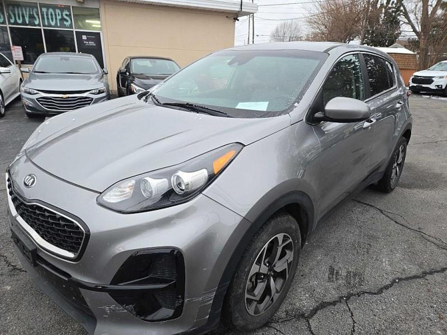 2020 GRAY /GRAY Kia Sportage LX FWD (KNDPM3AC5L7) with an 2.4L V6 DOHC 24V engine, 6A transmission, located at 3304 Woodville Road, Northwood, OH, 43619, (419) 210-8019, 41.612694, -83.480743 - Your #1 Destination for Auto Loans and mdash;No Matter Your Credit!At our dealership, we believe everyone deserves the opportunity to drive their dream car and mdash;whether you have good credit, bad credit, or no credit at all. With a wide selection of hundreds of cars, trucks, and SUVs, you'll fin - Photo#3