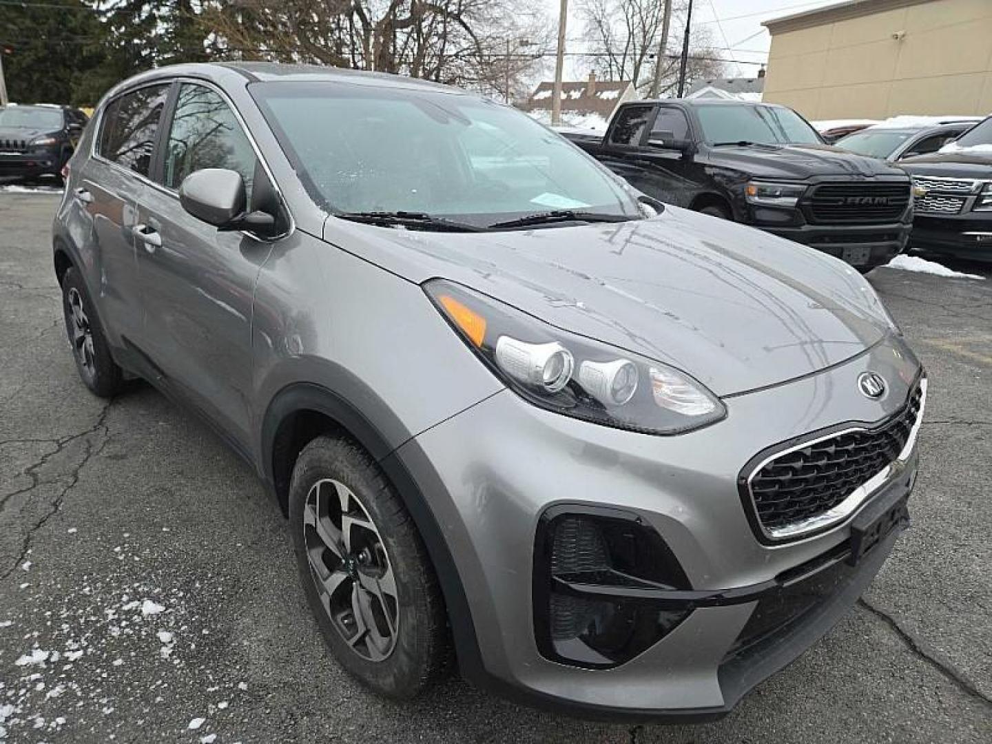 2020 GRAY /GRAY Kia Sportage LX FWD (KNDPM3AC5L7) with an 2.4L V6 DOHC 24V engine, 6A transmission, located at 3304 Woodville Road, Northwood, OH, 43619, (419) 210-8019, 41.612694, -83.480743 - Your #1 Destination for Auto Loans and mdash;No Matter Your Credit!At our dealership, we believe everyone deserves the opportunity to drive their dream car and mdash;whether you have good credit, bad credit, or no credit at all. With a wide selection of hundreds of cars, trucks, and SUVs, you'll fin - Photo#6