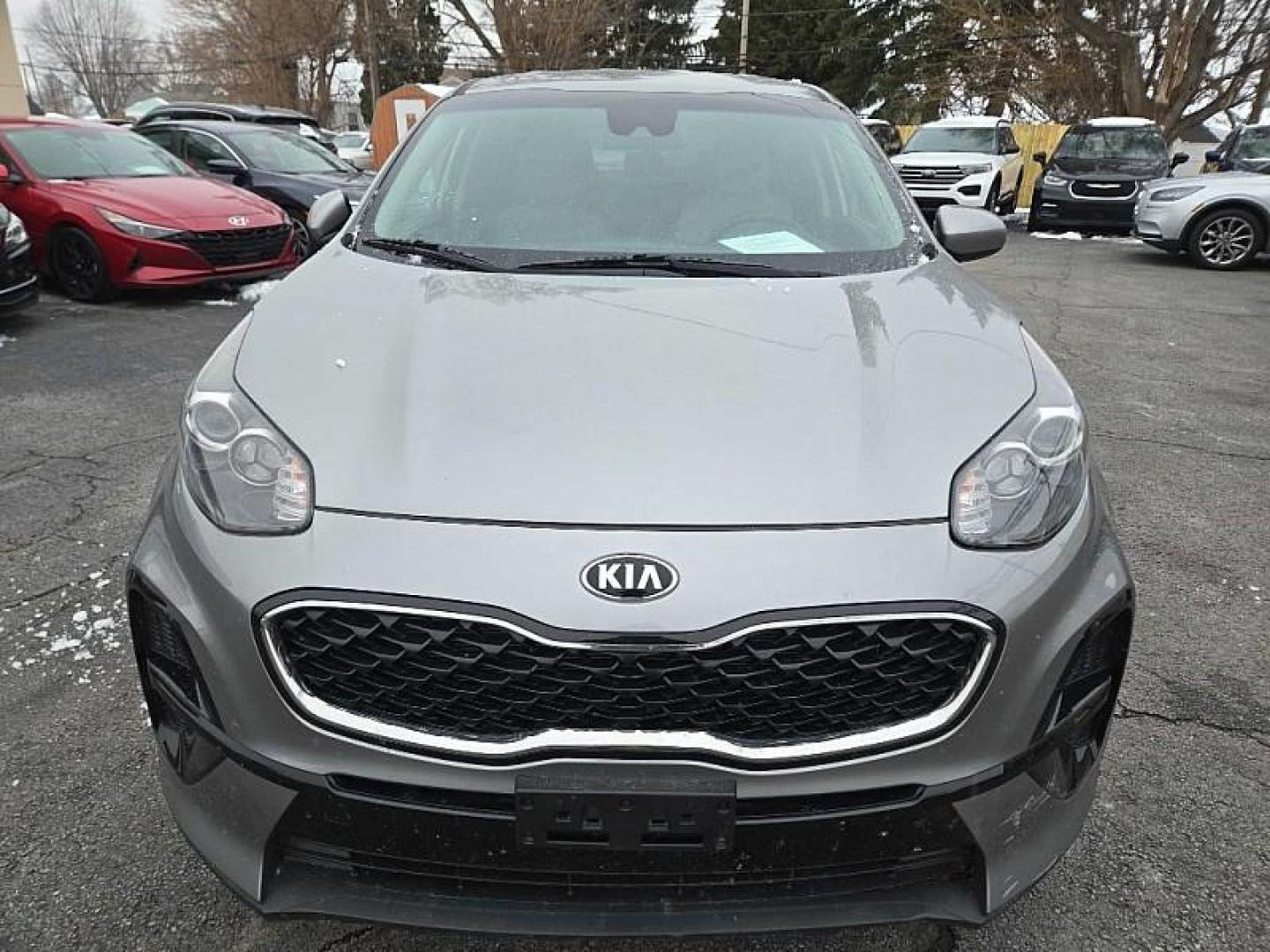 2020 GRAY /GRAY Kia Sportage LX FWD (KNDPM3AC5L7) with an 2.4L V6 DOHC 24V engine, 6A transmission, located at 3304 Woodville Road, Northwood, OH, 43619, (419) 210-8019, 41.612694, -83.480743 - Your #1 Destination for Auto Loans and mdash;No Matter Your Credit!At our dealership, we believe everyone deserves the opportunity to drive their dream car and mdash;whether you have good credit, bad credit, or no credit at all. With a wide selection of hundreds of cars, trucks, and SUVs, you'll fin - Photo#7