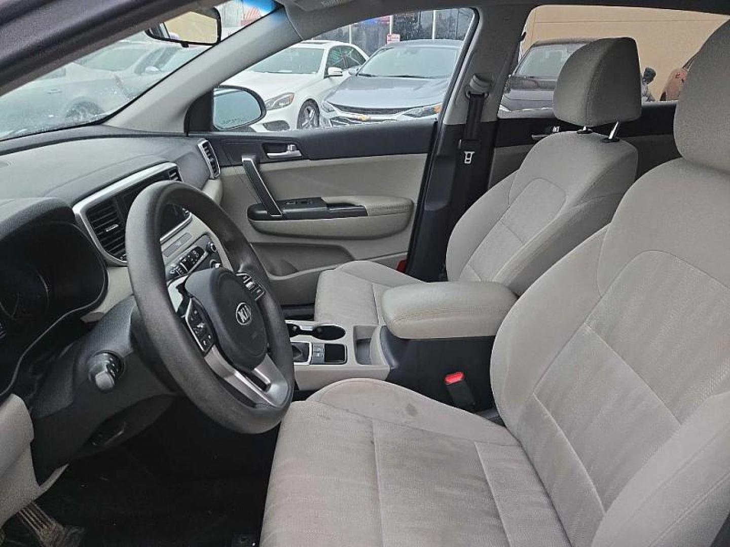 2020 GRAY /GRAY Kia Sportage LX FWD (KNDPM3AC5L7) with an 2.4L V6 DOHC 24V engine, 6A transmission, located at 3304 Woodville Road, Northwood, OH, 43619, (419) 210-8019, 41.612694, -83.480743 - Your #1 Destination for Auto Loans and mdash;No Matter Your Credit!At our dealership, we believe everyone deserves the opportunity to drive their dream car and mdash;whether you have good credit, bad credit, or no credit at all. With a wide selection of hundreds of cars, trucks, and SUVs, you'll fin - Photo#9