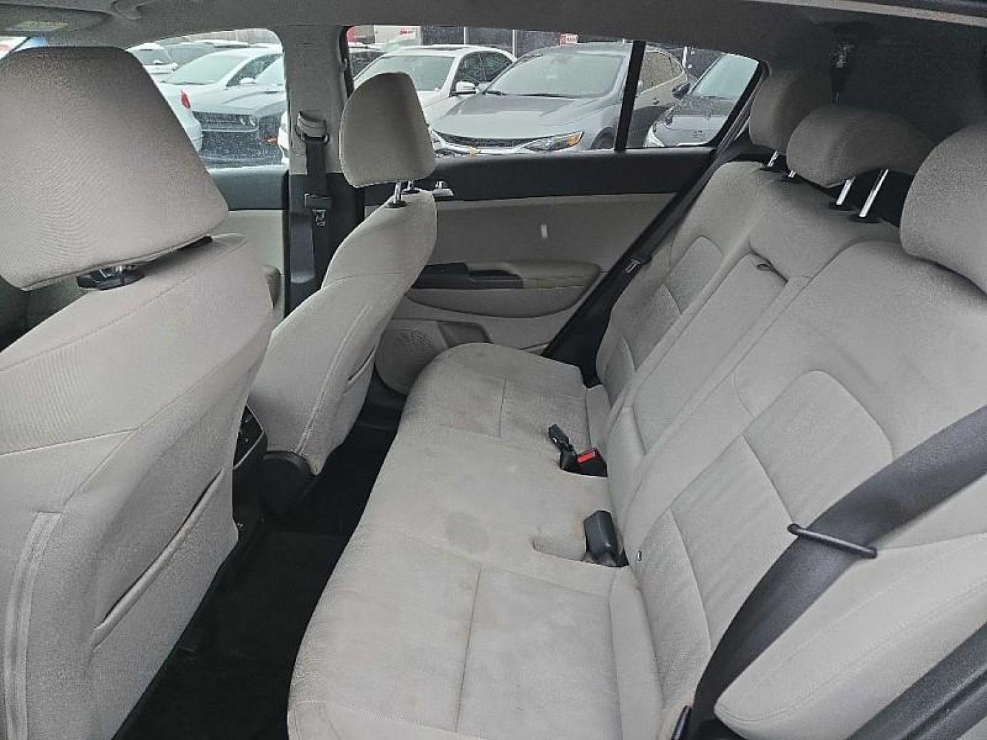 2020 GRAY /GRAY Kia Sportage LX FWD (KNDPM3AC5L7) with an 2.4L V6 DOHC 24V engine, 6A transmission, located at 3304 Woodville Road, Northwood, OH, 43619, (419) 210-8019, 41.612694, -83.480743 - Your #1 Destination for Auto Loans and mdash;No Matter Your Credit!At our dealership, we believe everyone deserves the opportunity to drive their dream car and mdash;whether you have good credit, bad credit, or no credit at all. With a wide selection of hundreds of cars, trucks, and SUVs, you'll fin - Photo#11