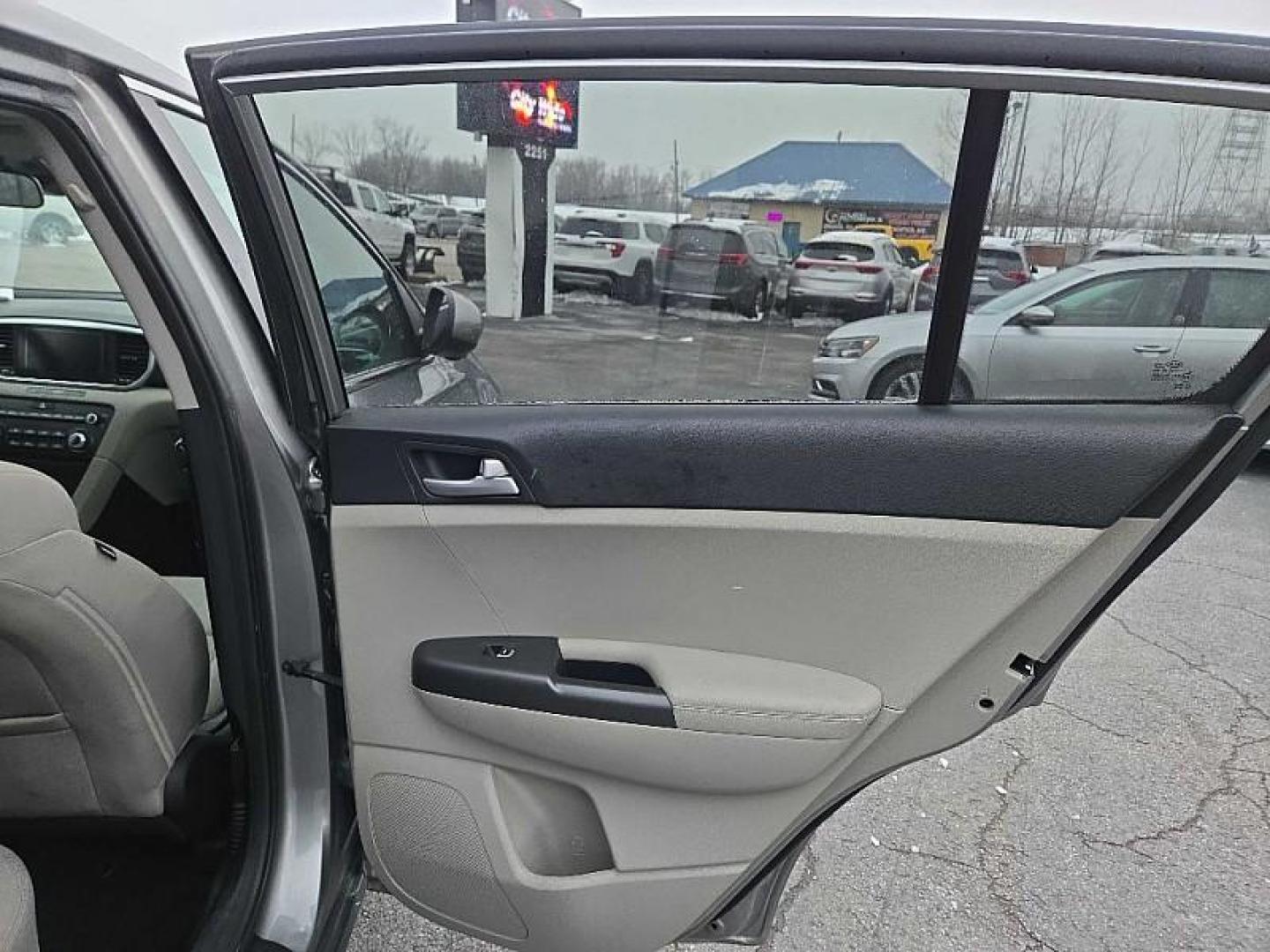 2020 GRAY /GRAY Kia Sportage LX FWD (KNDPM3AC5L7) with an 2.4L V6 DOHC 24V engine, 6A transmission, located at 3304 Woodville Road, Northwood, OH, 43619, (419) 210-8019, 41.612694, -83.480743 - Your #1 Destination for Auto Loans and mdash;No Matter Your Credit!At our dealership, we believe everyone deserves the opportunity to drive their dream car and mdash;whether you have good credit, bad credit, or no credit at all. With a wide selection of hundreds of cars, trucks, and SUVs, you'll fin - Photo#14