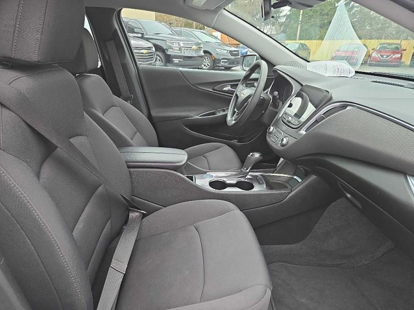 2020 SILVER /BLACK Chevrolet Malibu LT (1G1ZD5ST3LF) with an 1.5L L4 DOHC 16V engine, 6A transmission, located at 3304 Woodville Road, Northwood, OH, 43619, (419) 210-8019, 41.612694, -83.480743 - Photo#16