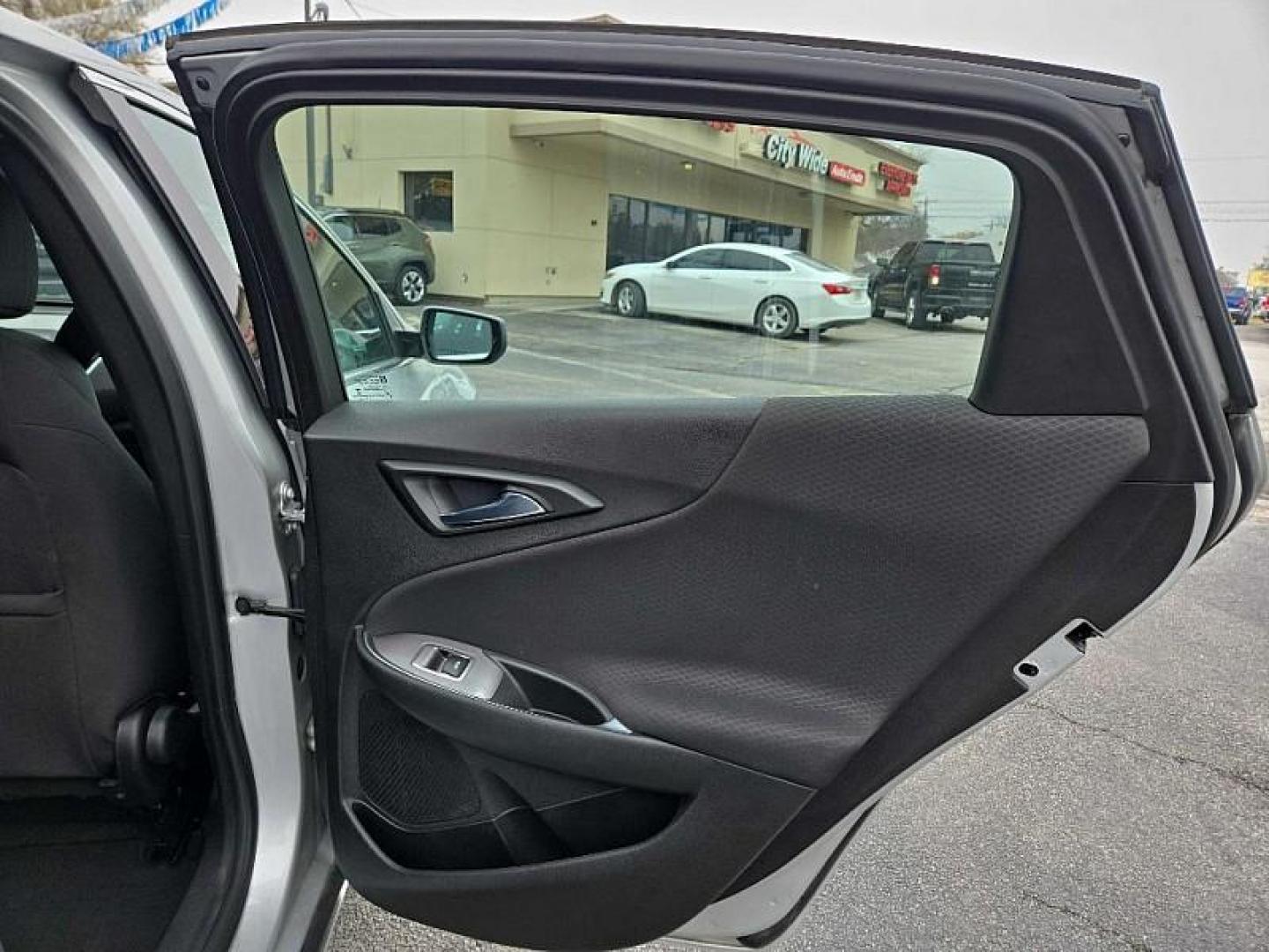 2020 SILVER /BLACK Chevrolet Malibu LT (1G1ZD5ST3LF) with an 1.5L L4 DOHC 16V engine, 6A transmission, located at 3304 Woodville Road, Northwood, OH, 43619, (419) 210-8019, 41.612694, -83.480743 - Photo#26