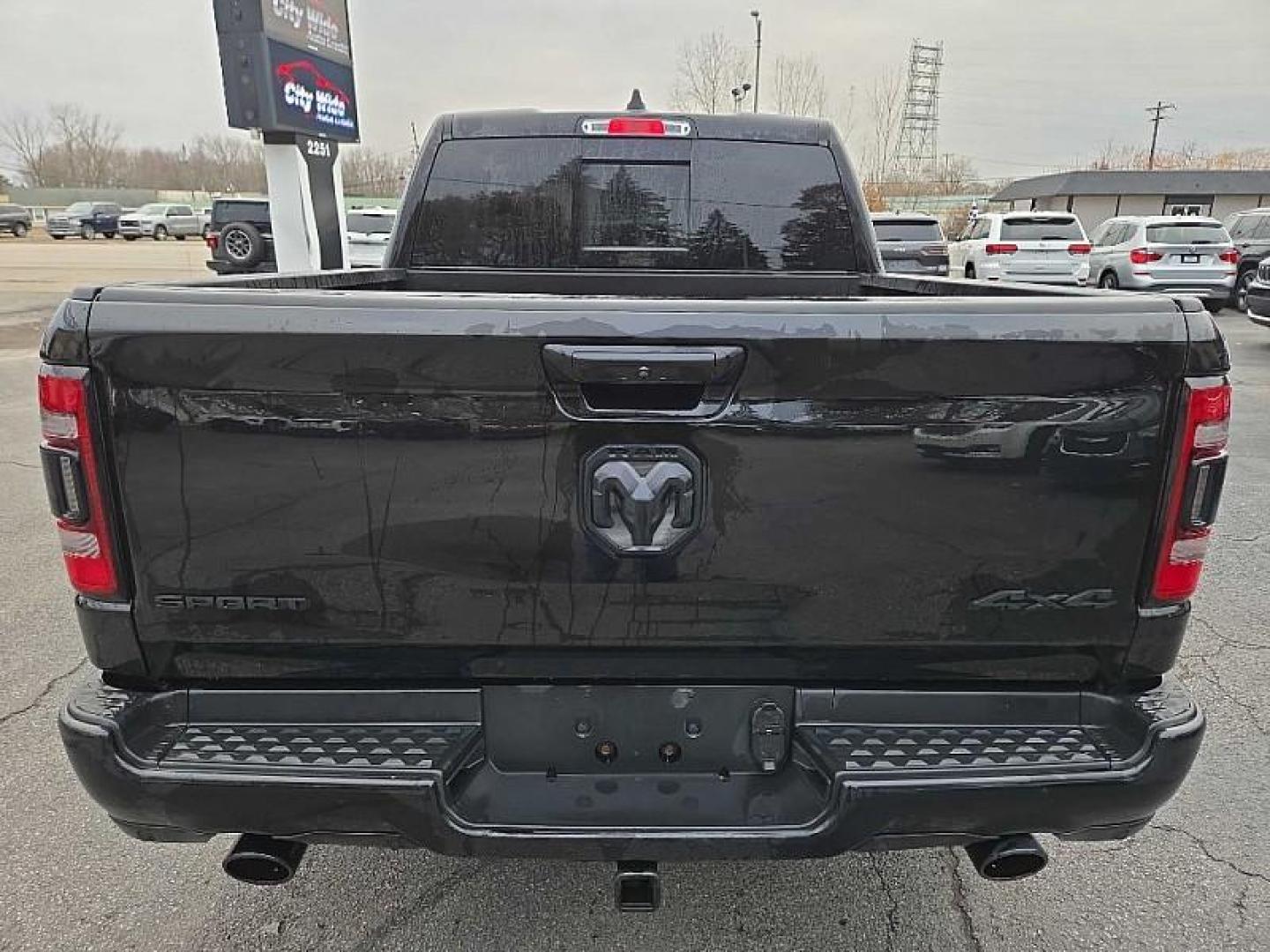 2019 BLACK /BLACK RAM 1500 Rebel Crew Cab SB 4WD (1C6SRFLT8KN) with an 5.7L V8 OHV 16V engine, 8A transmission, located at 3304 Woodville Road, Northwood, OH, 43619, (419) 210-8019, 41.612694, -83.480743 - Your #1 Destination for Auto Loans and mdash;No Matter Your Credit!At our dealership, we believe everyone deserves the opportunity to drive their dream car and mdash;whether you have good credit, bad credit, or no credit at all. With a wide selection of hundreds of cars, trucks, and SUVs, you'll fin - Photo#3
