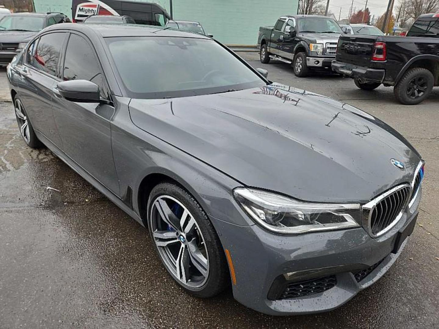2018 GRAY BMW 7-Series 750i xDrive (WBA7F2C52JB) with an 4.4L V8 DOHC 32V engine, 8A transmission, located at 3304 Woodville Road, Northwood, OH, 43619, (419) 210-8019, 41.612694, -83.480743 - Your #1 Destination for Auto Loans and mdash;No Matter Your Credit!At our dealership, we believe everyone deserves the opportunity to drive their dream car and mdash;whether you have good credit, bad credit, or no credit at all. With a wide selection of hundreds of cars, trucks, and SUVs, you'll fin - Photo#6