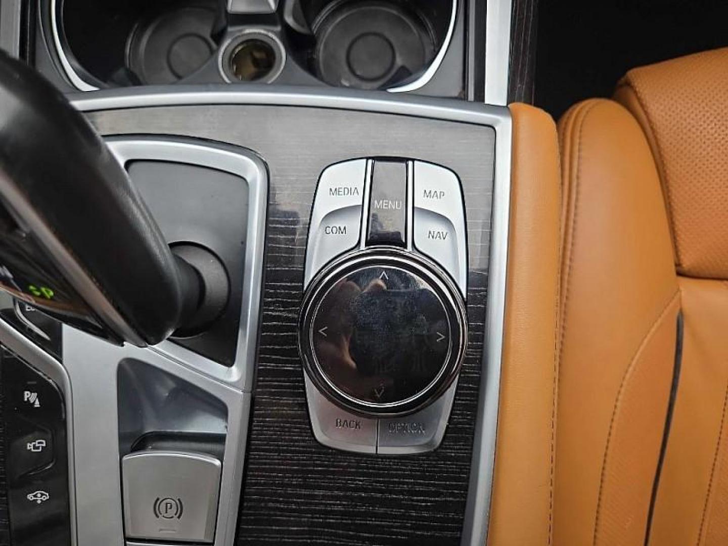 2018 GRAY BMW 7-Series 750i xDrive (WBA7F2C52JB) with an 4.4L V8 DOHC 32V engine, 8A transmission, located at 3304 Woodville Road, Northwood, OH, 43619, (419) 210-8019, 41.612694, -83.480743 - Your #1 Destination for Auto Loans and mdash;No Matter Your Credit!At our dealership, we believe everyone deserves the opportunity to drive their dream car and mdash;whether you have good credit, bad credit, or no credit at all. With a wide selection of hundreds of cars, trucks, and SUVs, you'll fin - Photo#23