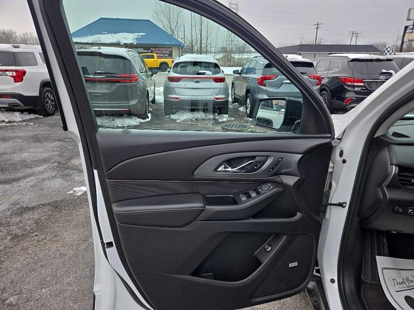 2018 WHITE /BLACK Chevrolet Traverse Premier AWD (1GNEVJKW7JJ) with an 3.6L V6 DOHC 24V engine, 9A transmission, located at 3304 Woodville Road, Northwood, OH, 43619, (419) 210-8019, 41.612694, -83.480743 - Your #1 Destination for Auto Loans and mdash;No Matter Your Credit!At our dealership, we believe everyone deserves the opportunity to drive their dream car and mdash;whether you have good credit, bad credit, or no credit at all. With a wide selection of hundreds of cars, trucks, and SUVs, you'll fin - Photo#8