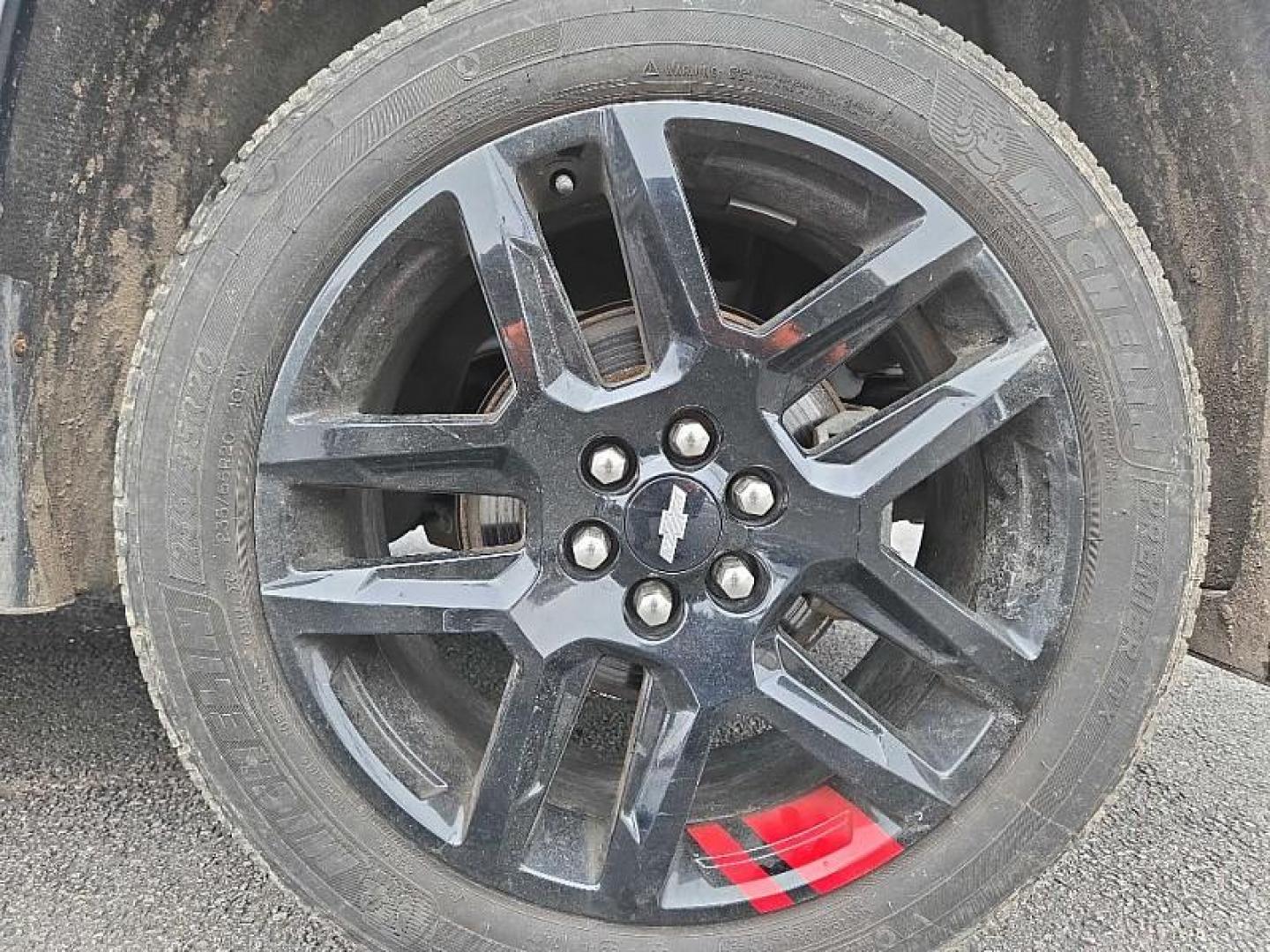 2018 WHITE /BLACK Chevrolet Traverse Premier AWD (1GNEVJKW7JJ) with an 3.6L V6 DOHC 24V engine, 9A transmission, located at 3304 Woodville Road, Northwood, OH, 43619, (419) 210-8019, 41.612694, -83.480743 - Your #1 Destination for Auto Loans and mdash;No Matter Your Credit!At our dealership, we believe everyone deserves the opportunity to drive their dream car and mdash;whether you have good credit, bad credit, or no credit at all. With a wide selection of hundreds of cars, trucks, and SUVs, you'll fin - Photo#19